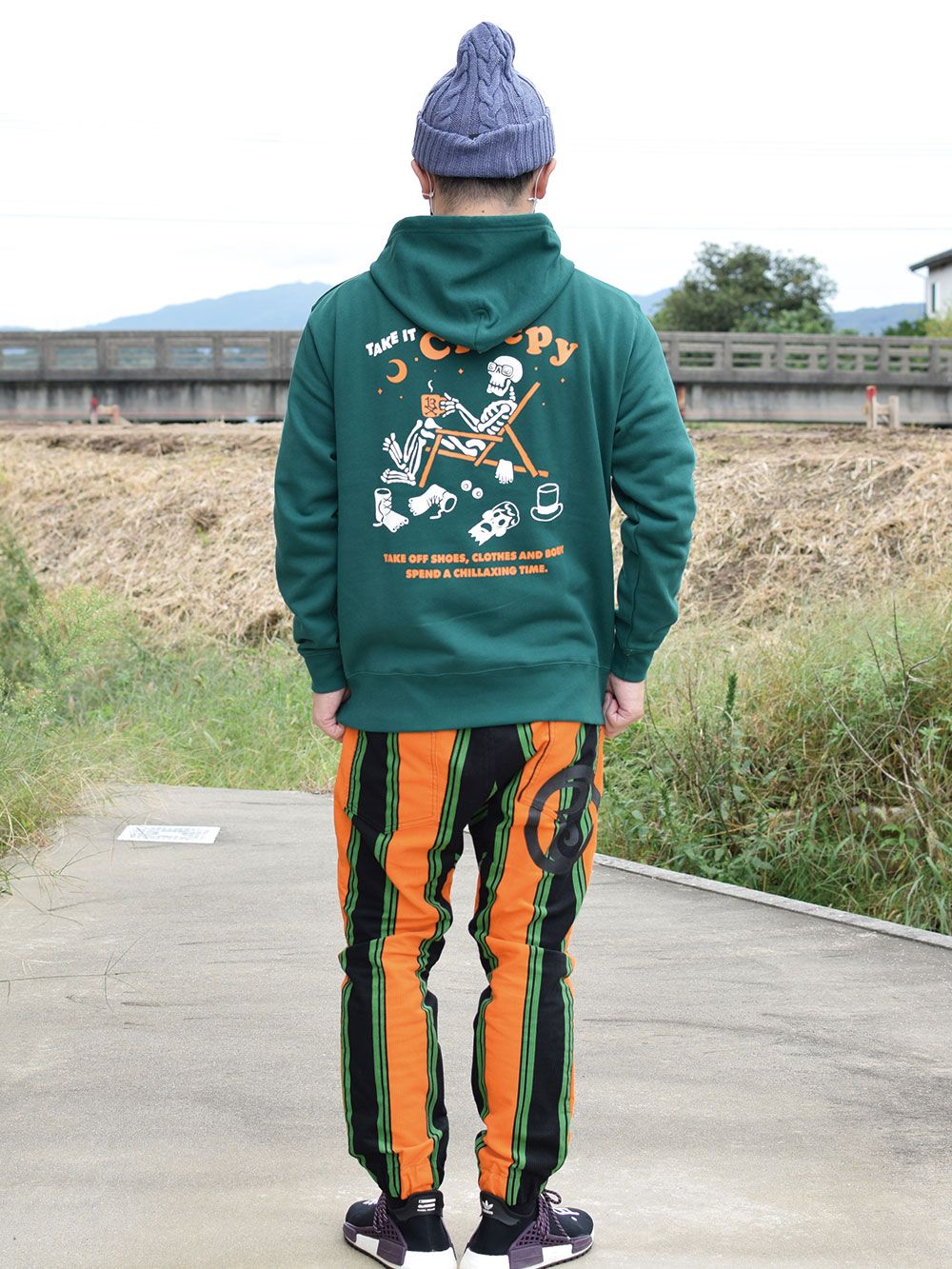 CHILLAXING-HOODIE