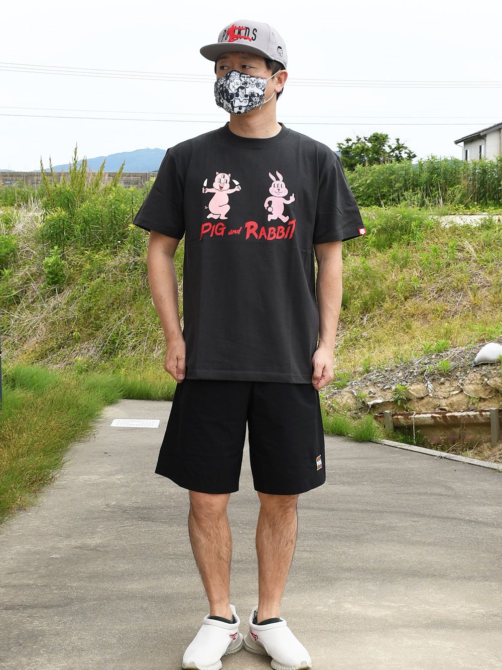 うさぎとぶたTEE