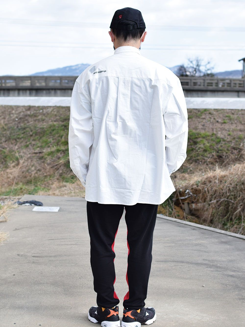 しみシャツ