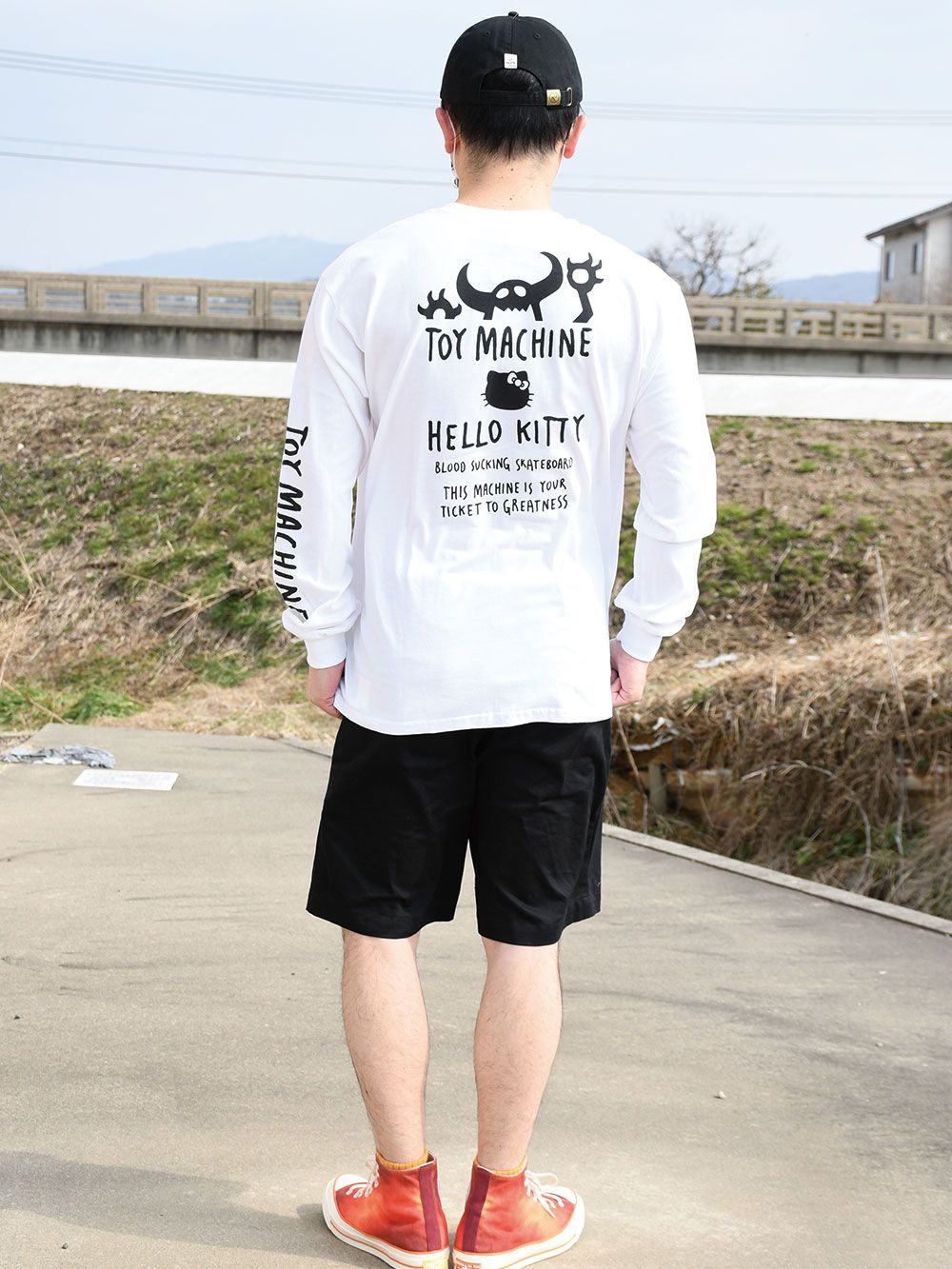 TOYMONSTER KITTY EMBROIDERY LONG SLEEVE-TEE