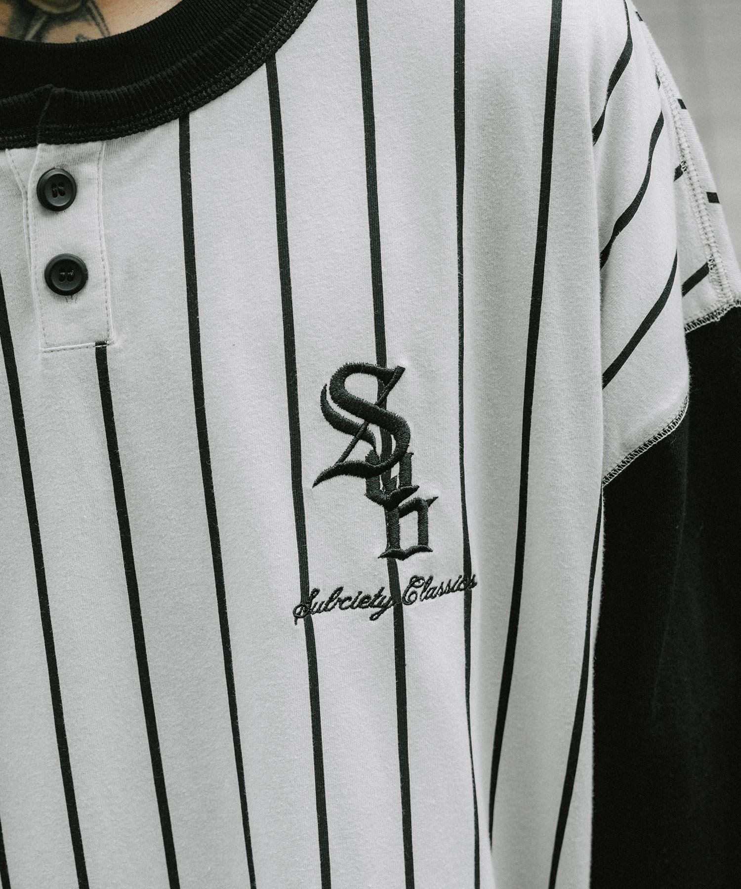 HENLEY NECK BASEBALL-TEE