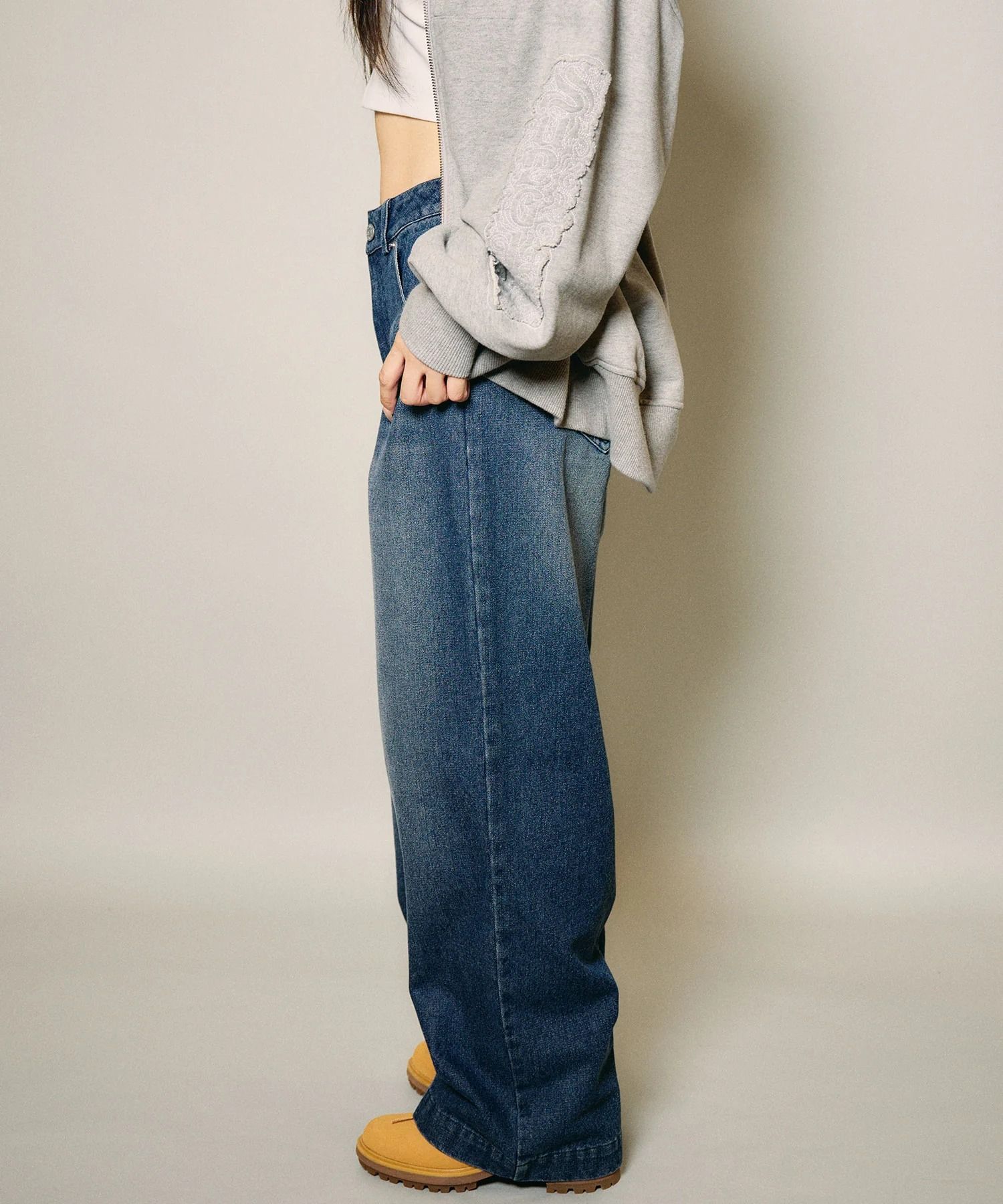 Essential denim pants