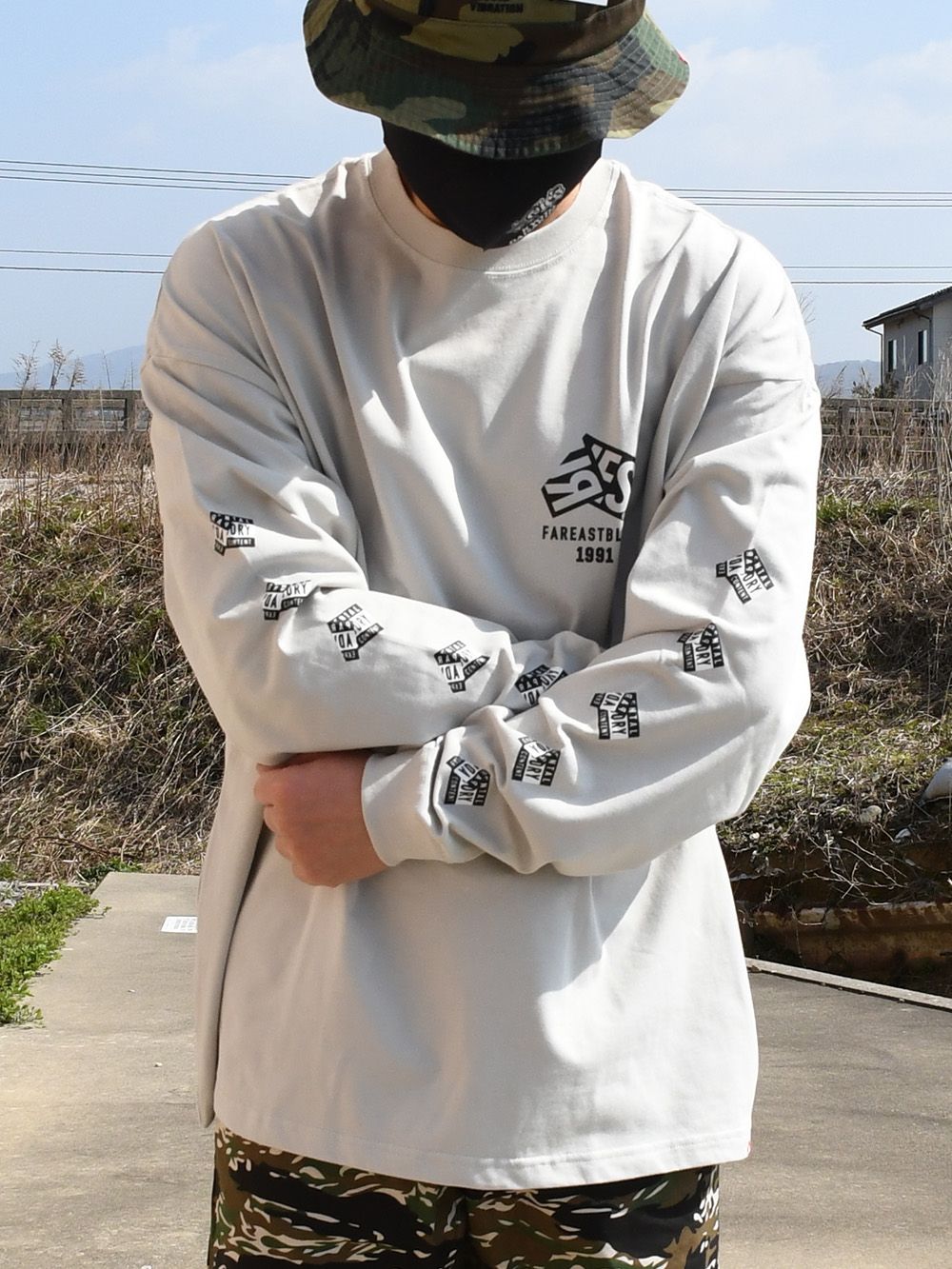 PASTE BIGSILHOUETTE LS-TEE