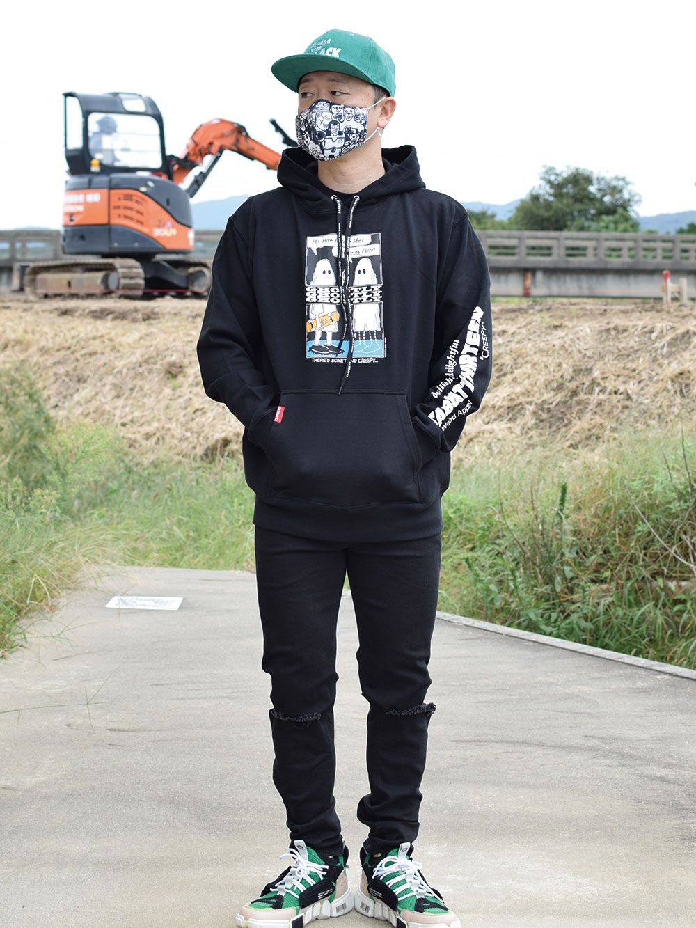 GHOSTLY-HOODIE