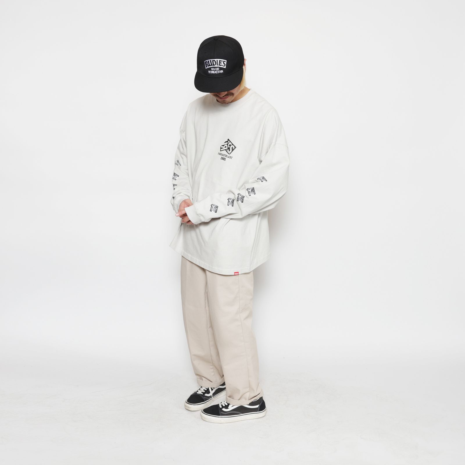 PASTE BIGSILHOUETTE LS-TEE