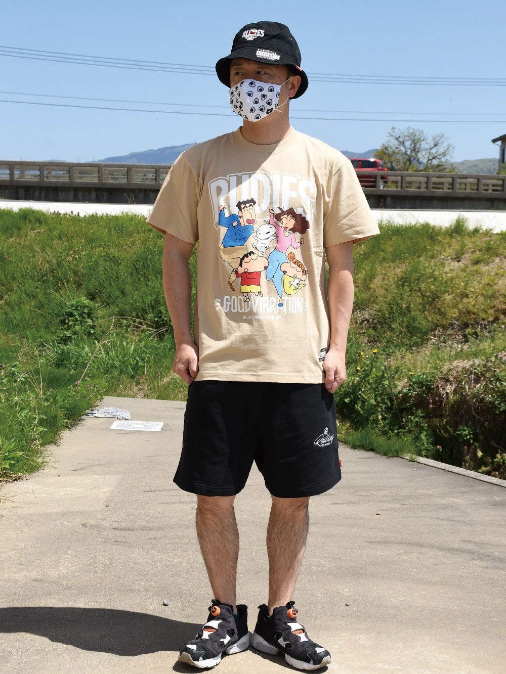 RUDIE'S x CRAYON SHINCHAN FAMILY-T