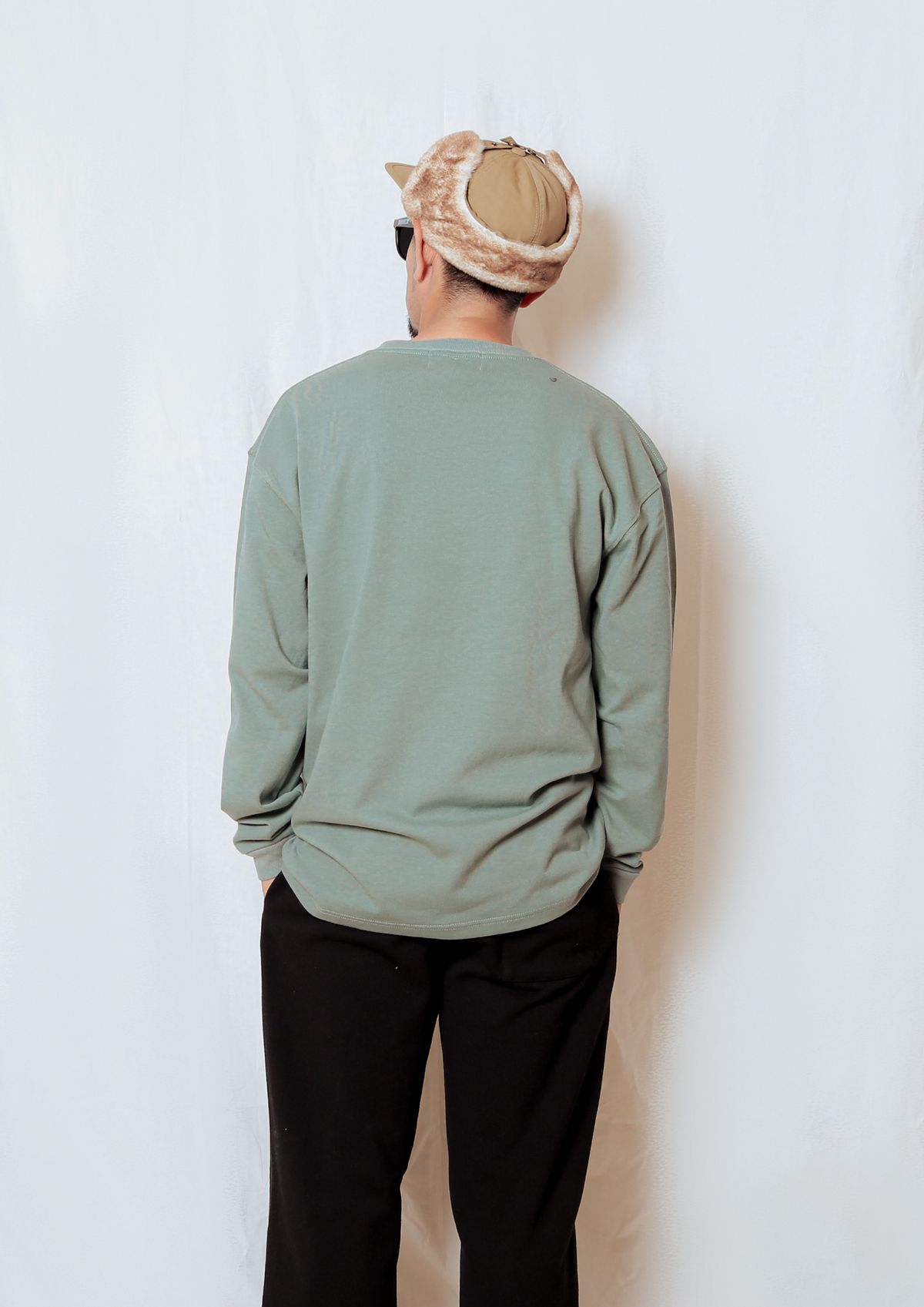L/S CUT SEW - Bar Logo Patch
