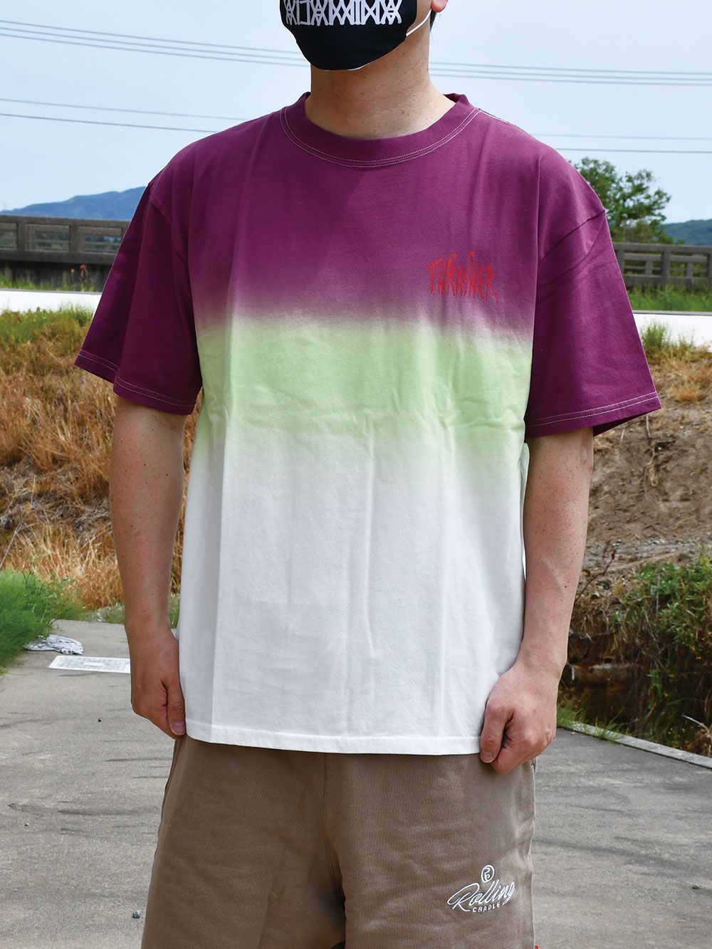 Bleed in Bleed space dye