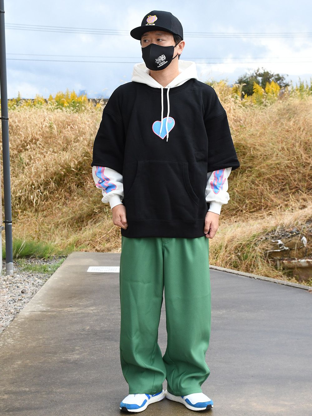 TUCK WIDE-PANTS