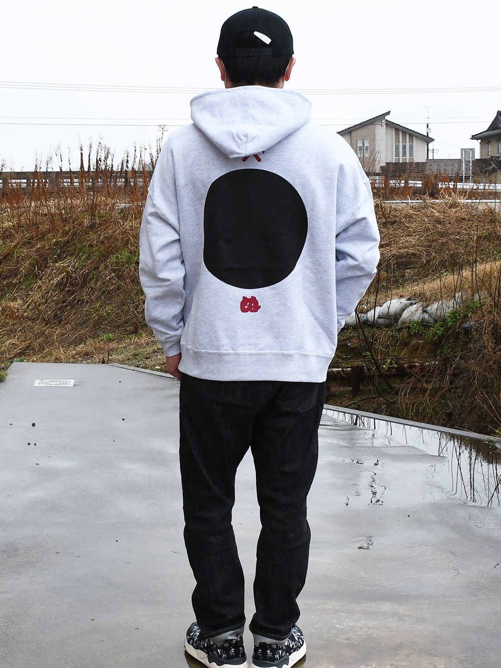 BIG SILHOUETTE P/O HOODIE - KAMAWANU