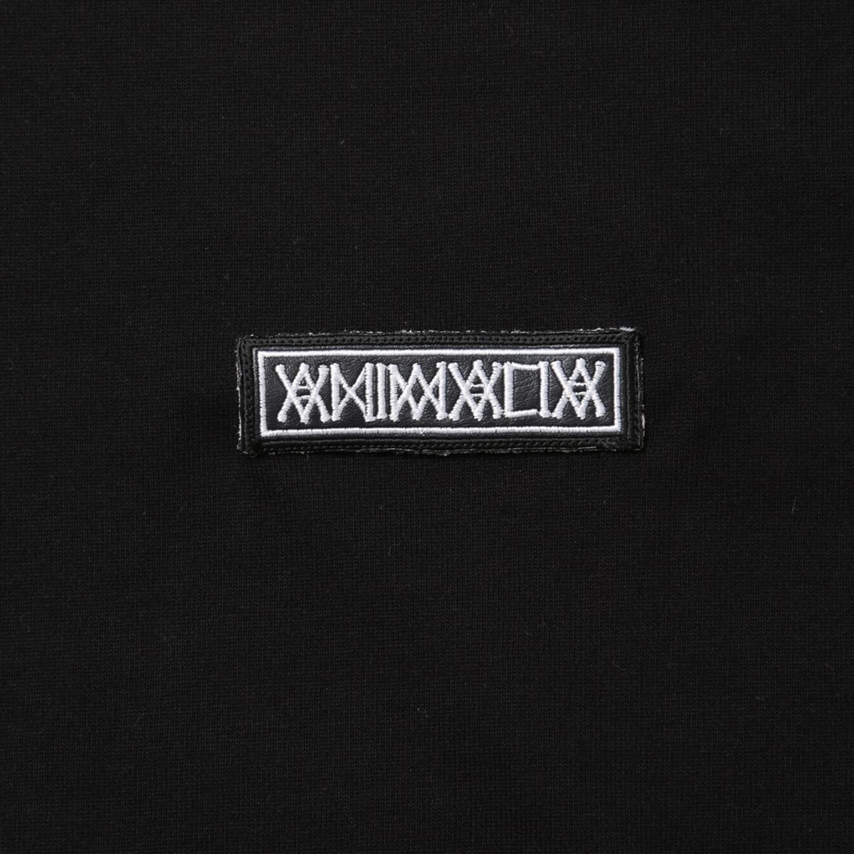 MOCK-NECK Heavy Oz. L/S - Leather Patch