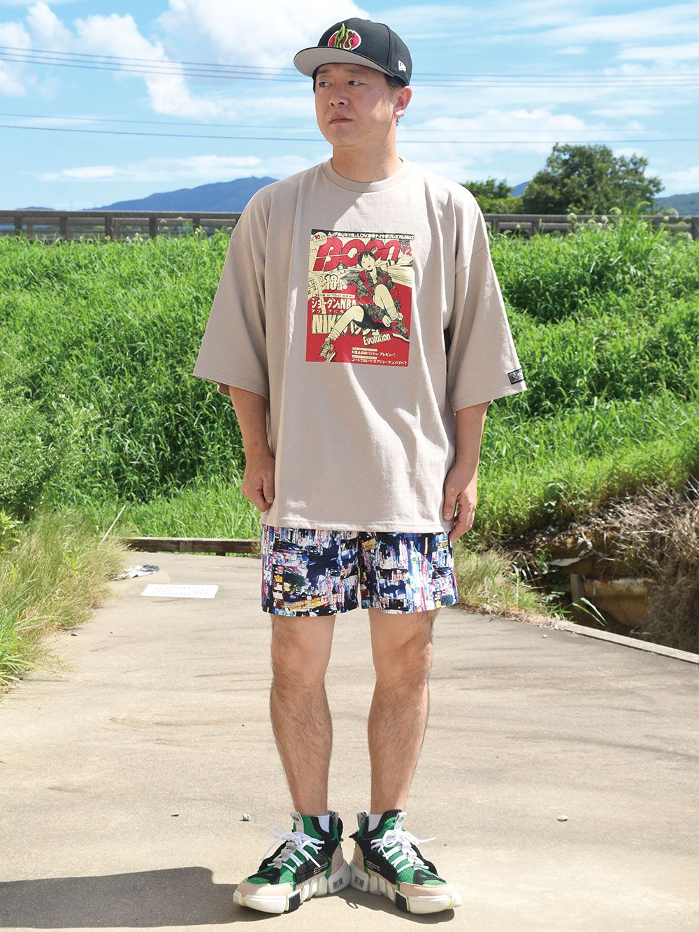 MAGAZINE-TEE