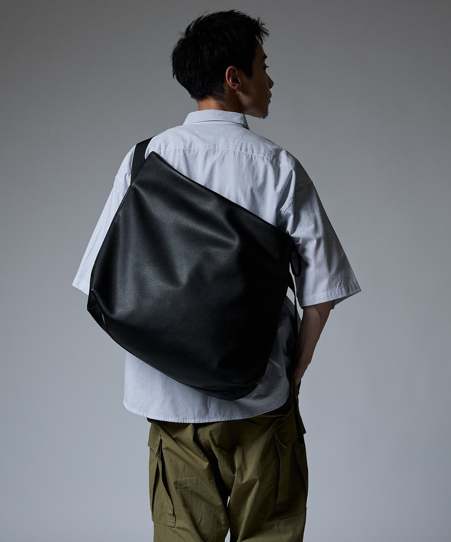 LEATHER MESSENGER BAG / レザー メッセンジャーバッグ / ブラック /  MTM-BG-0304-25-D