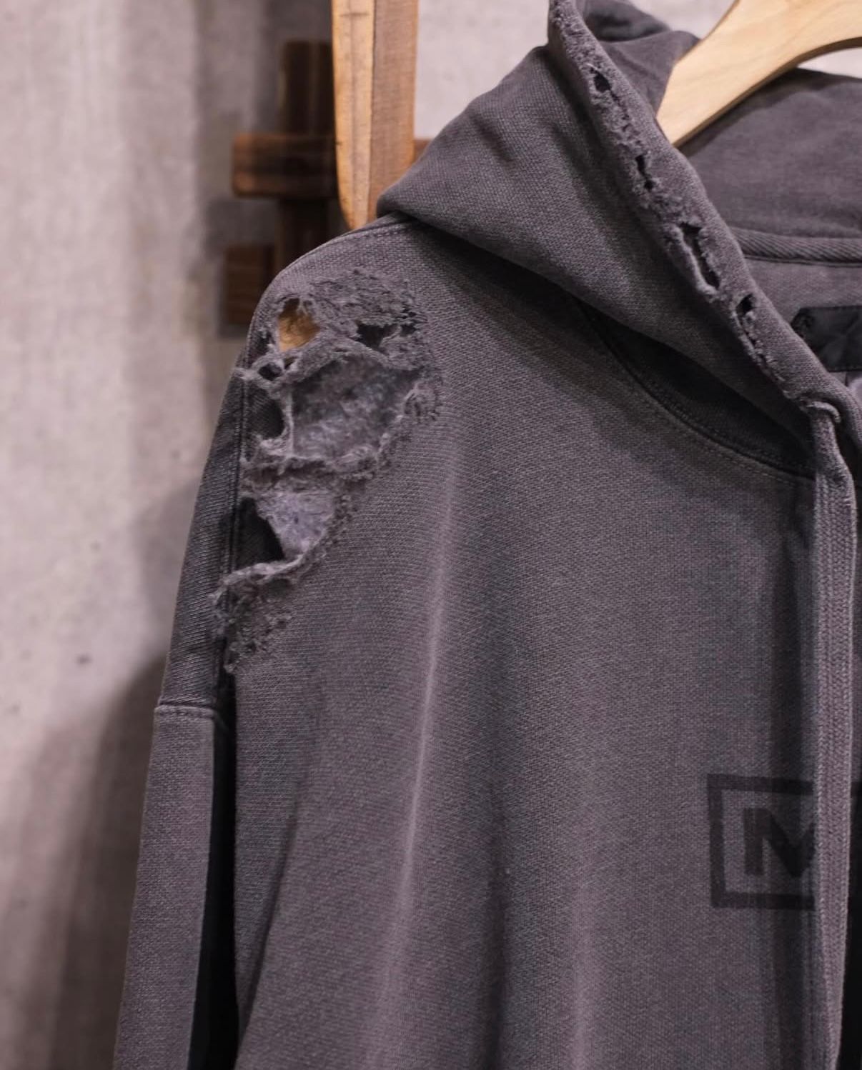 Bootleg Zip Up Hoodie With Damaged