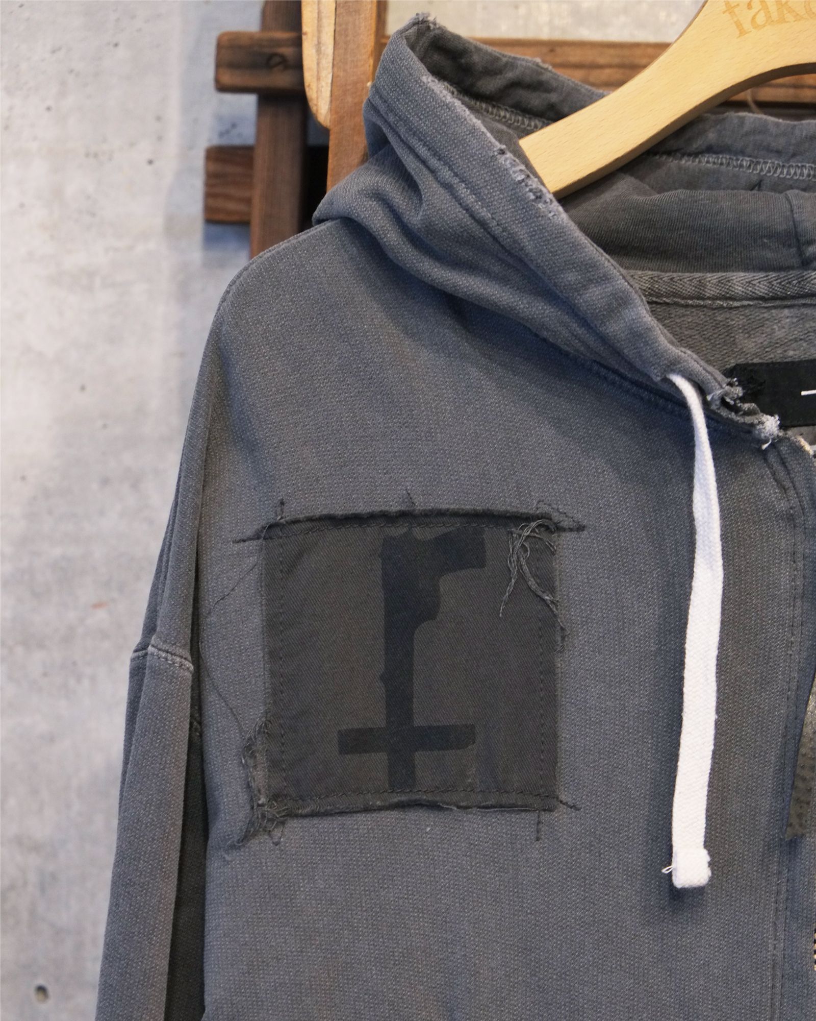 Bootleg Zip Up Hoodie With Patched(MIN) / ジップアップ パーカー / 10イヤーズ ブラック / M-P4-BG7