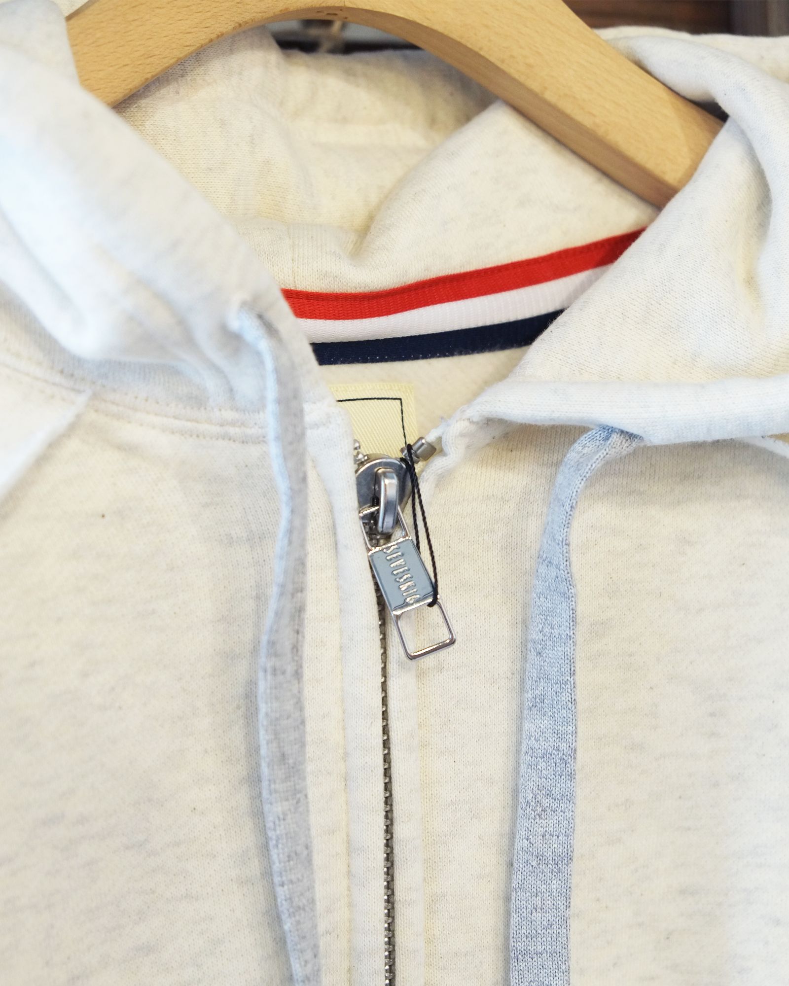 I Normie Zip Hoodie / ジップアップパーカー / ホワイト / SW-SV-NRA-1001