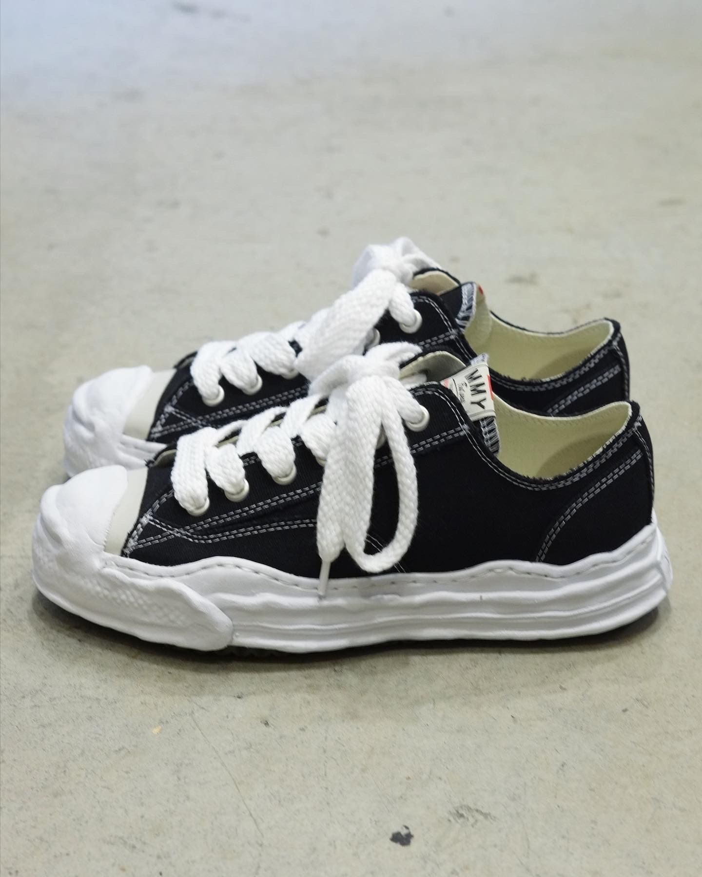 "HANK" OG Sole Canvas Low-top Sneaker