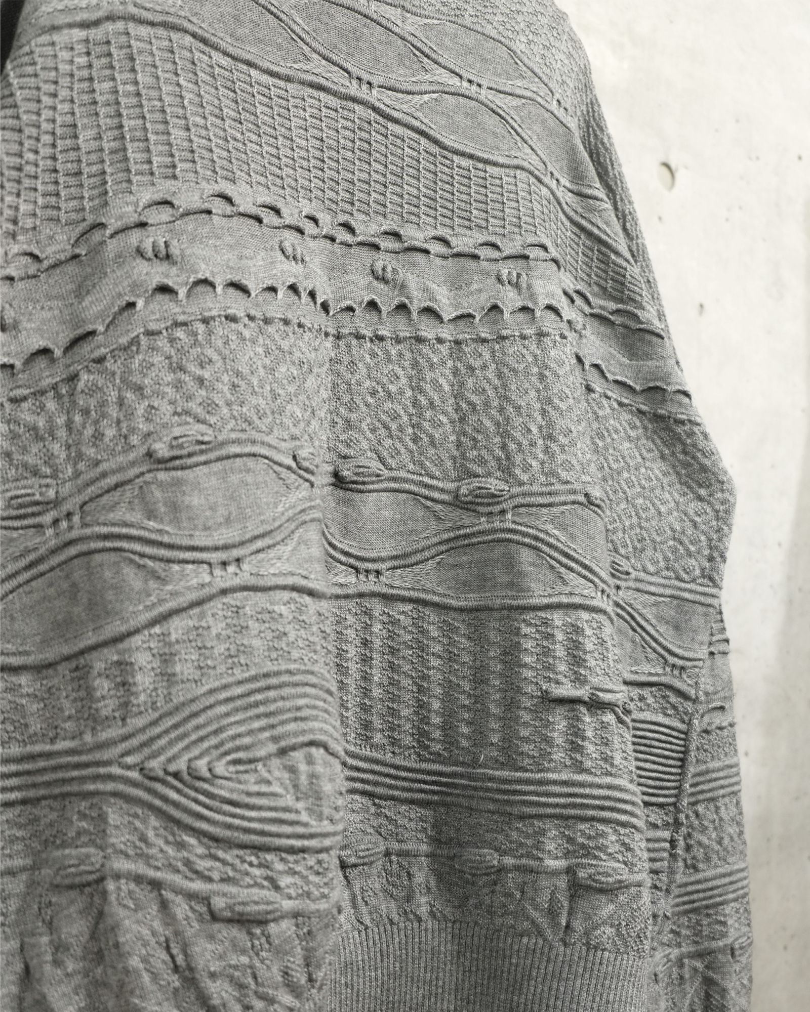 Crew Neck Pattern Knit