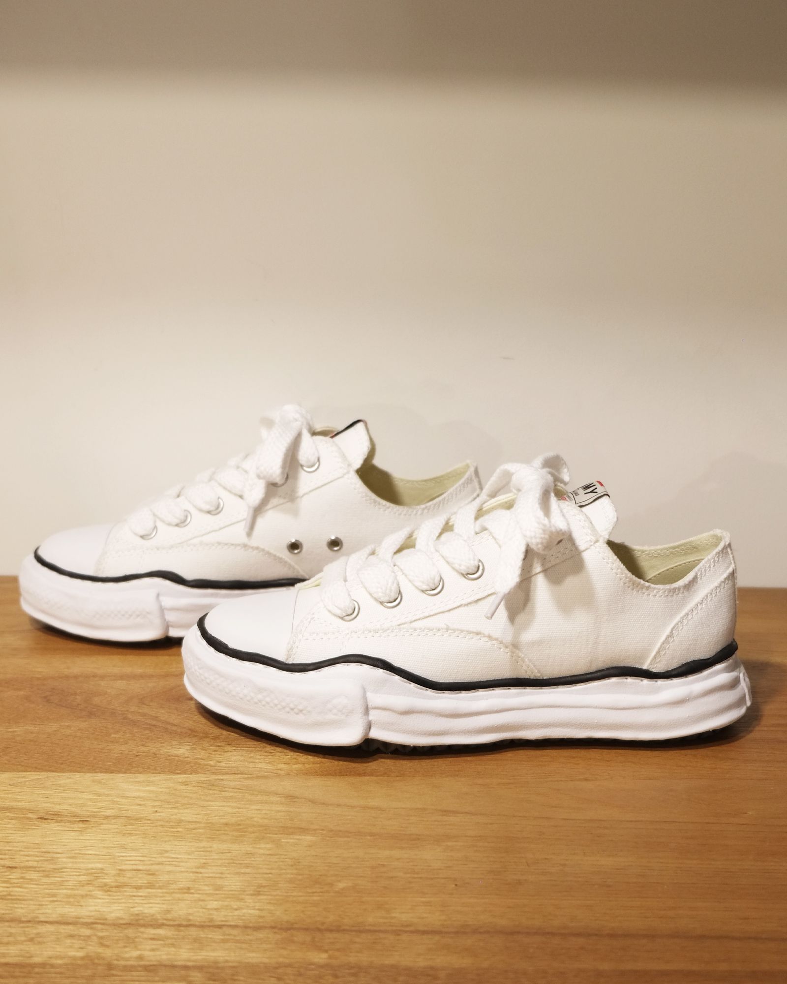 "PETERSON" OG Sole Canvas Low-top Sneaker