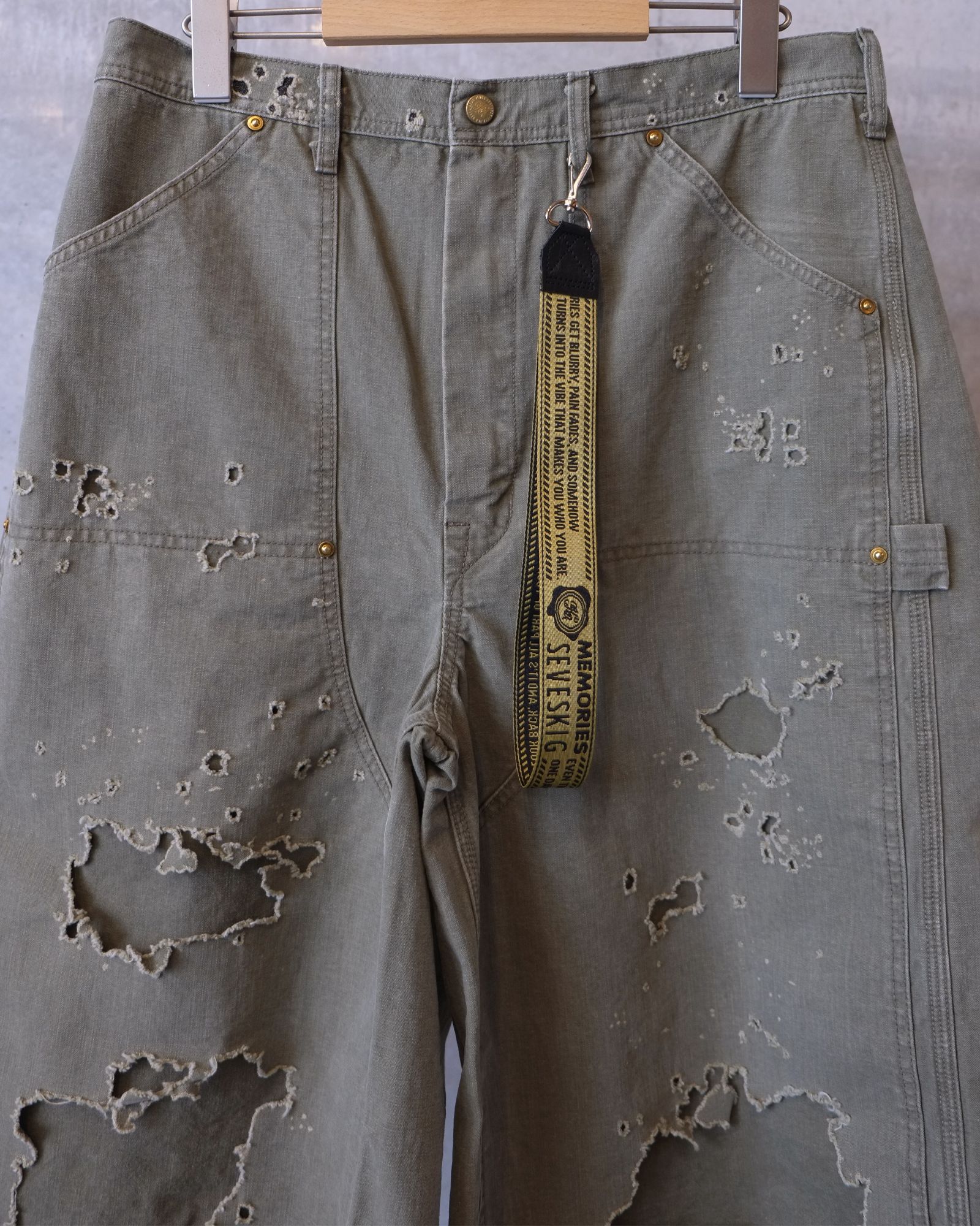 Damaged Double Knee Wide Bermuda Pants