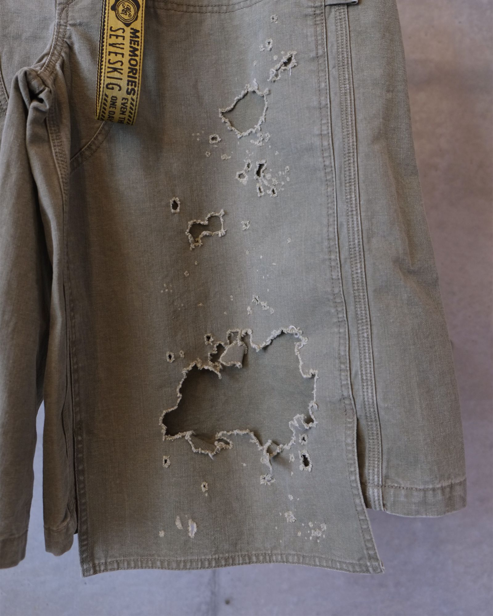 Damaged Double Knee Wide Bermuda Pants