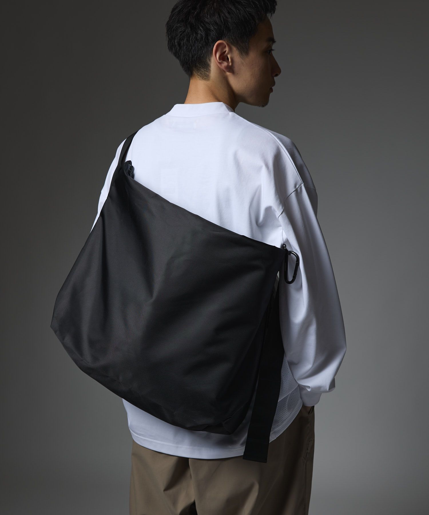 NYLON MESSENGER BAG / ナイロン メッセンジャーバッグ / ブラック /  MTM-BG-0104-23-A