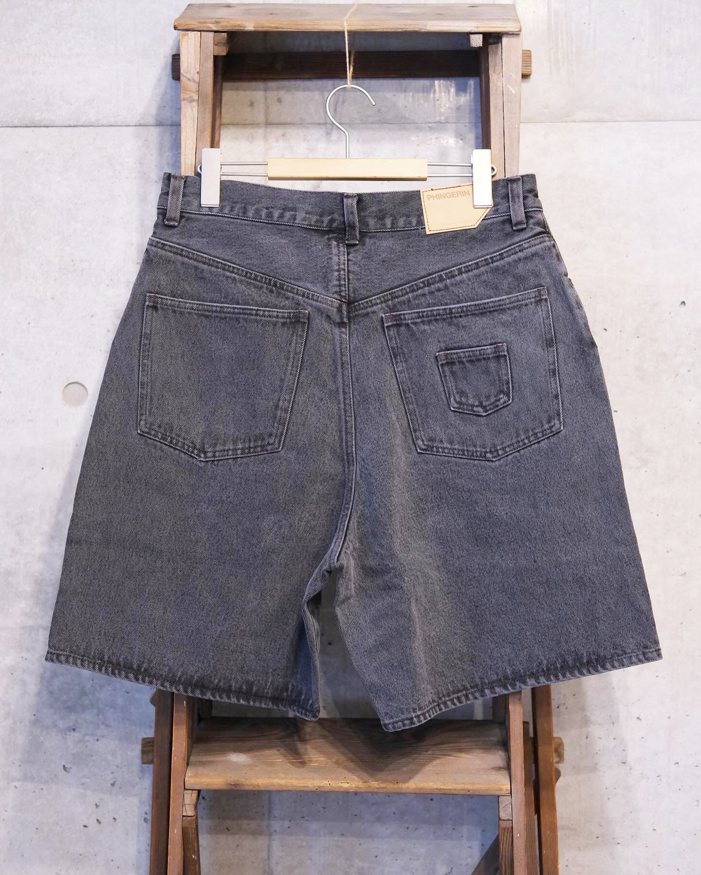 6 Pocket Denim Shorts