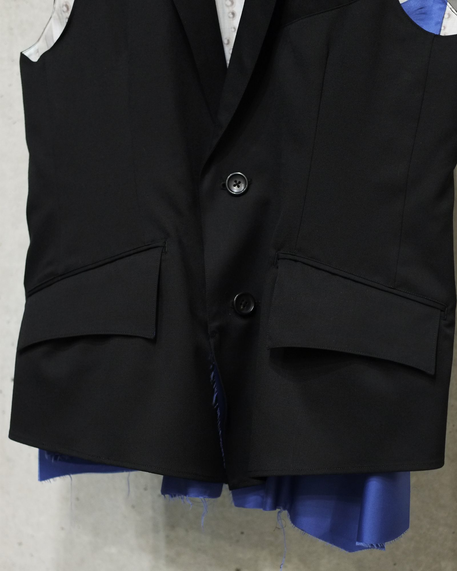 No sleeve vest