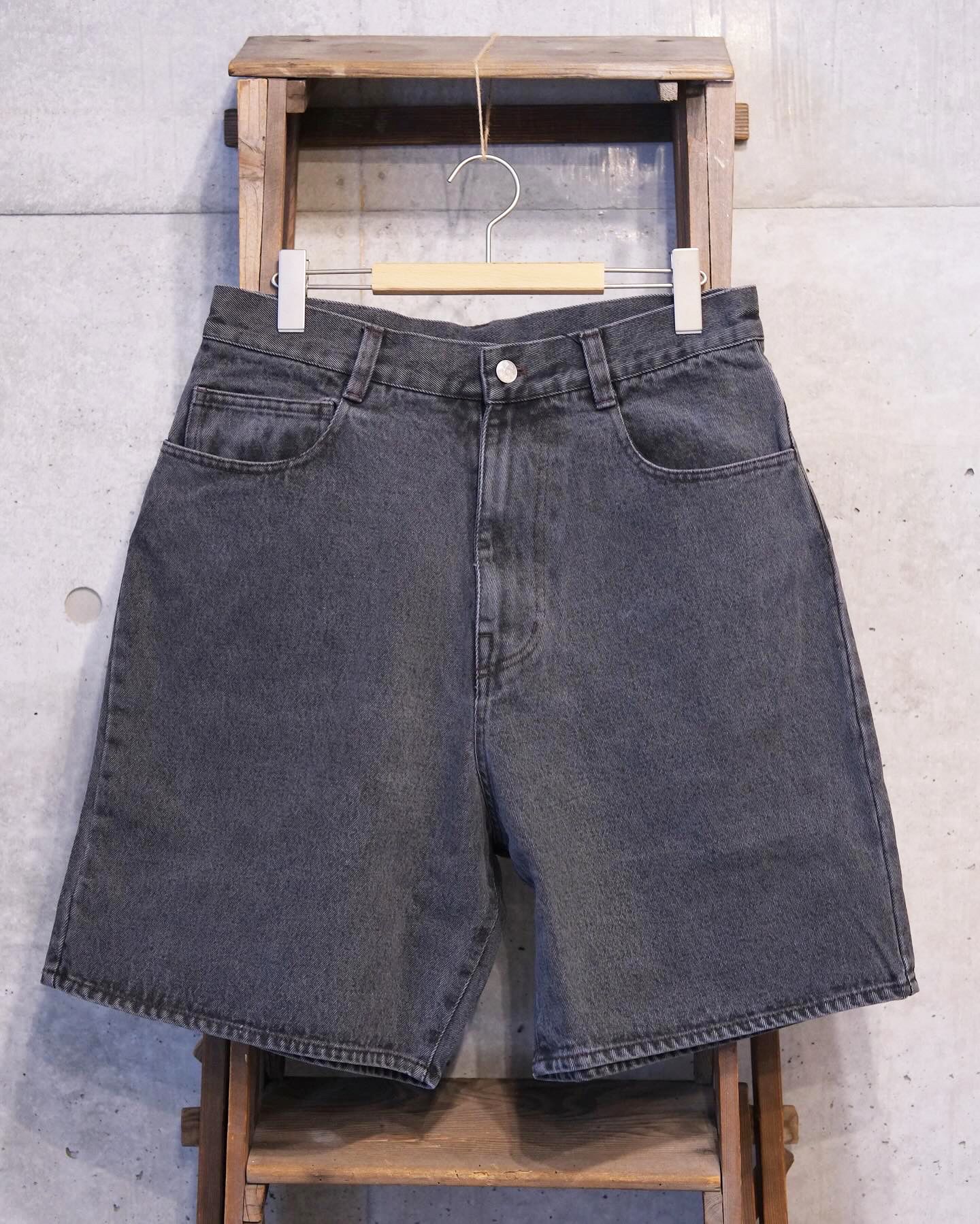 6 Pocket Denim Shorts
