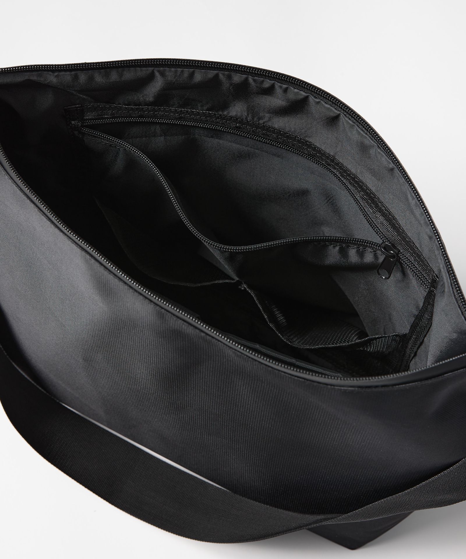 NYLON MESSENGER BAG (M) / ナイロン メッセンジャーバッグ / ブラック / MTM-BG-0320-26-A