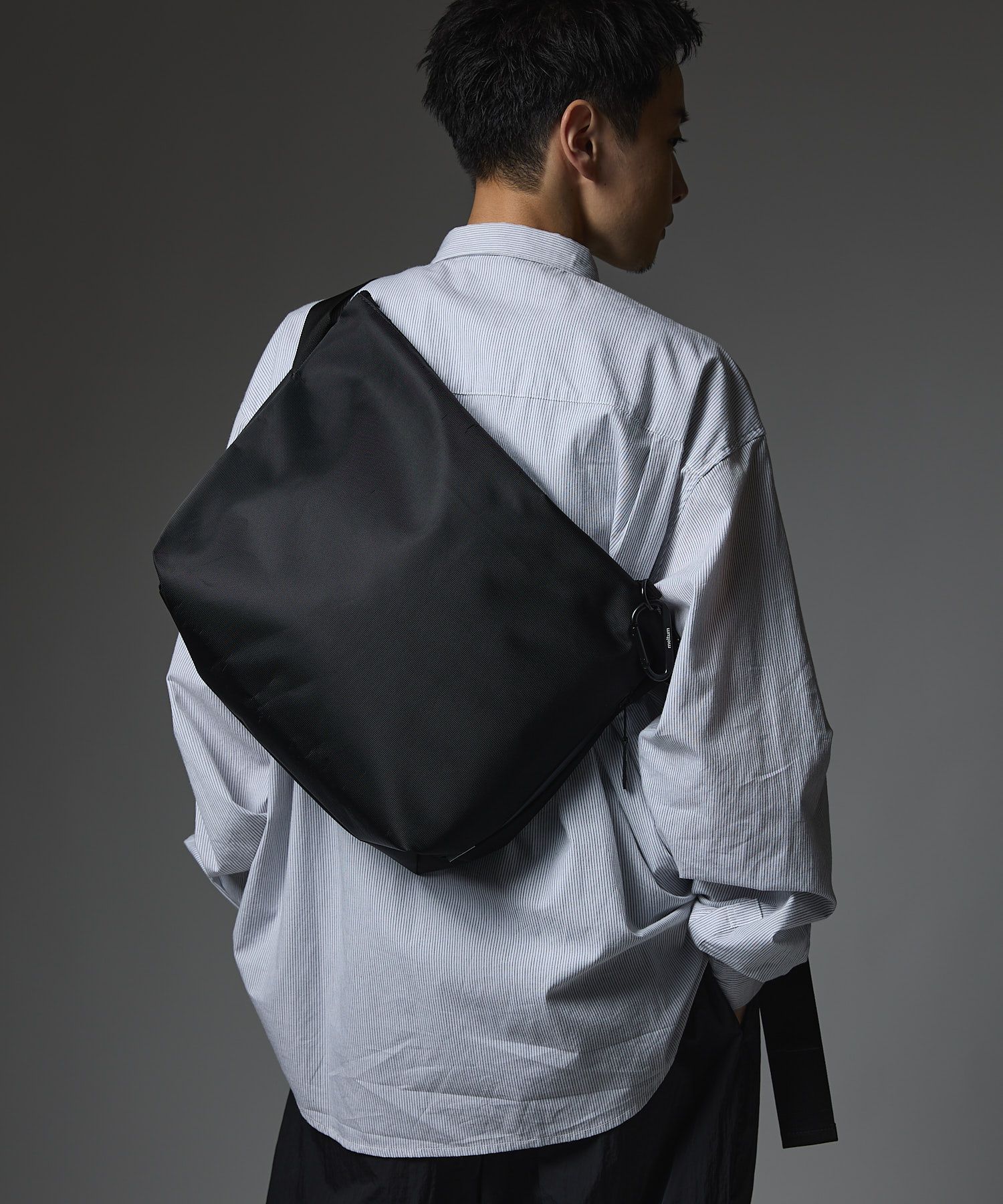 NYLON MESSENGER BAG (M) / ナイロン メッセンジャーバッグ / ブラック / MTM-BG-0320-26-A