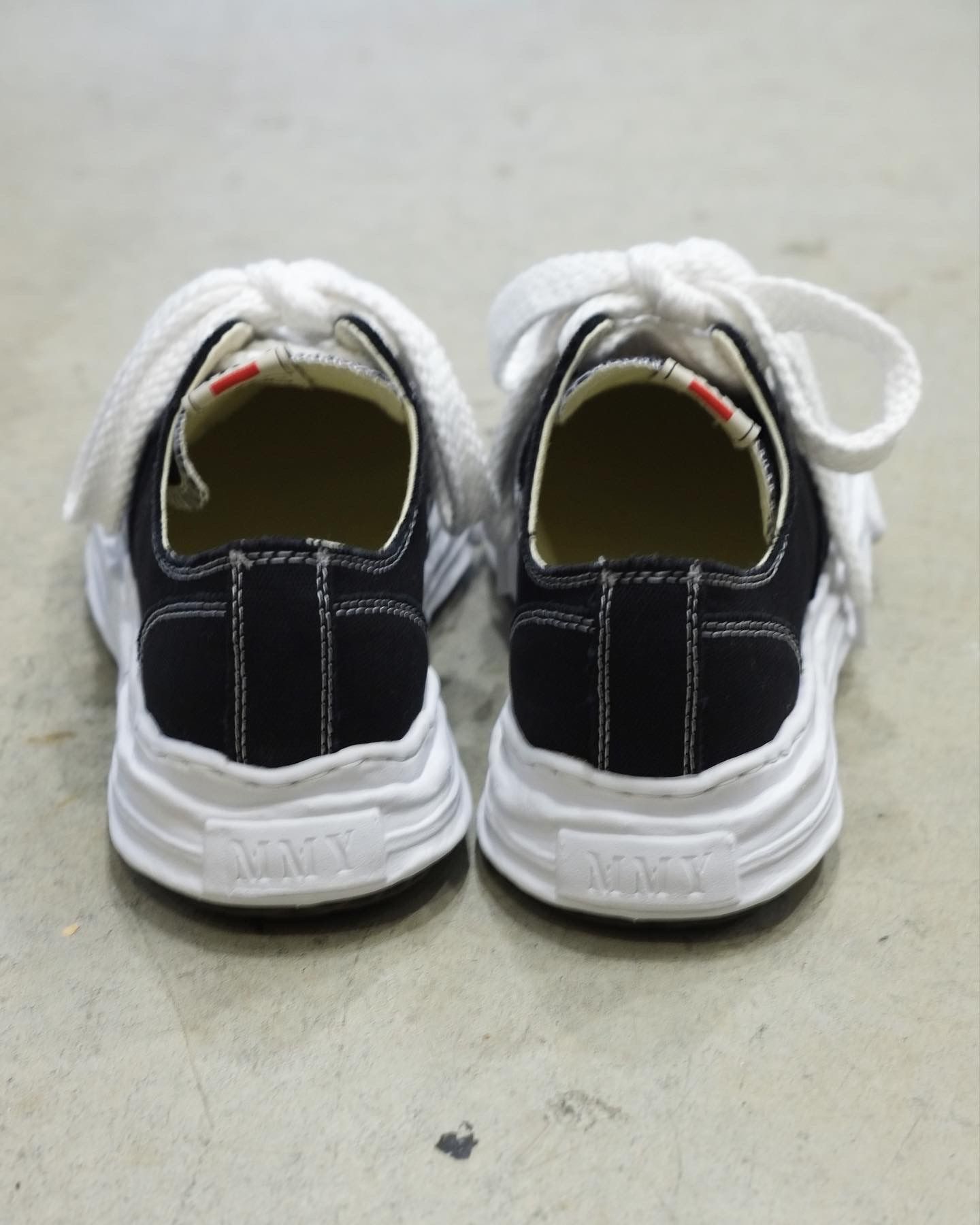 "HANK" OG Sole Canvas Low-top Sneaker