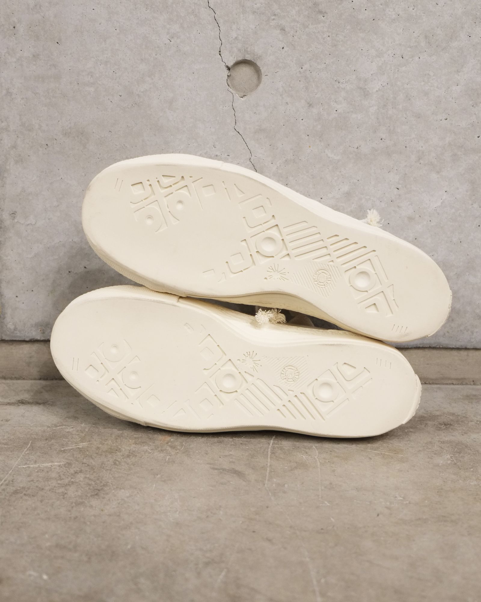 【General Scale】PAST Sole 6 - Hole Low-top Sneaker