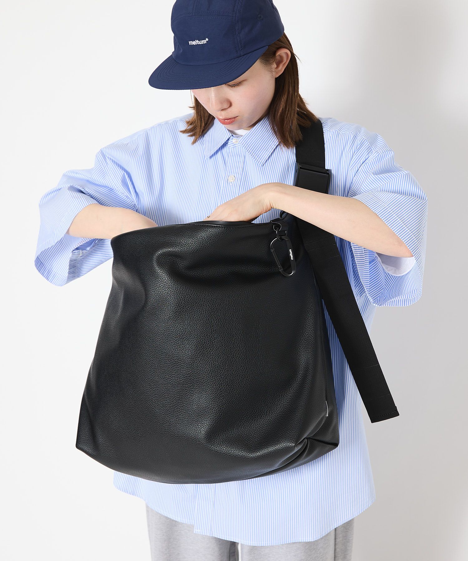 LEATHER MESSENGER BAG / レザー メッセンジャーバッグ / ブラック /  MTM-BG-0304-25-D