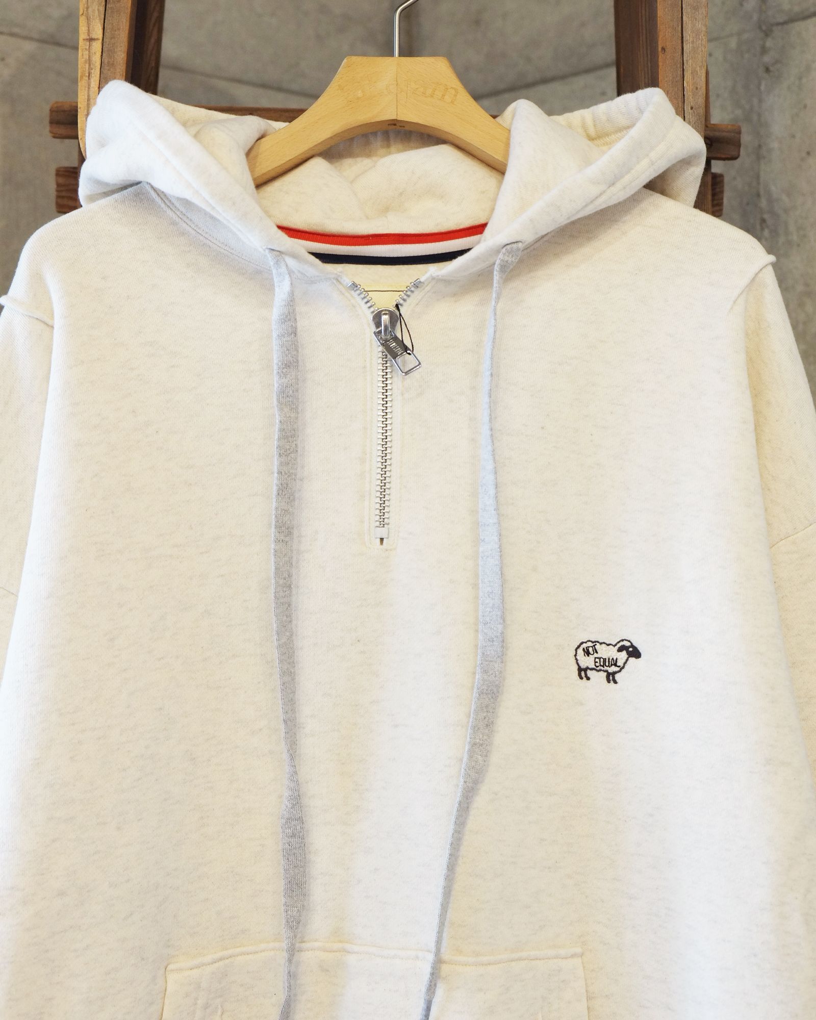 Slumber of the Lambs Half-Zip Hoodie / ハーフジップ パーカー / ホワイト / SW-SV-NRA-1002