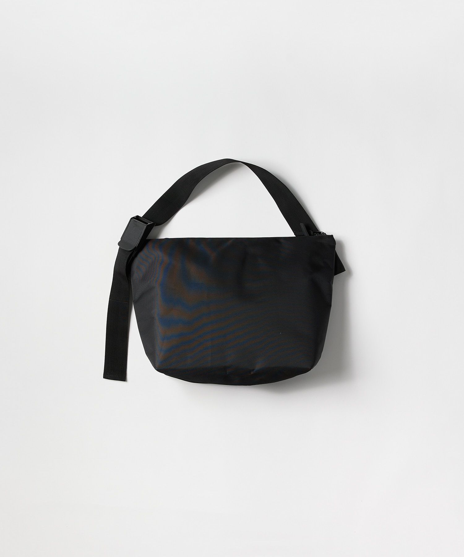 NYLON MESSENGER BAG (M) / ナイロン メッセンジャーバッグ / ブラック / MTM-BG-0320-26-A