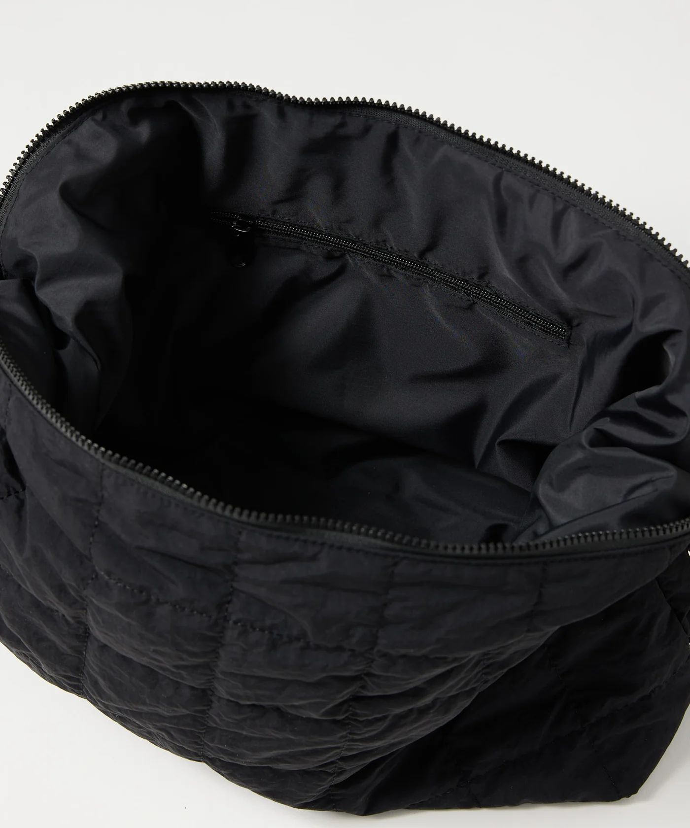 QUILTING POUCH SHOULDER BAG / キルティング ポーチ ショルダーバッグ / ブラック / MTM-BG-0162-23-C