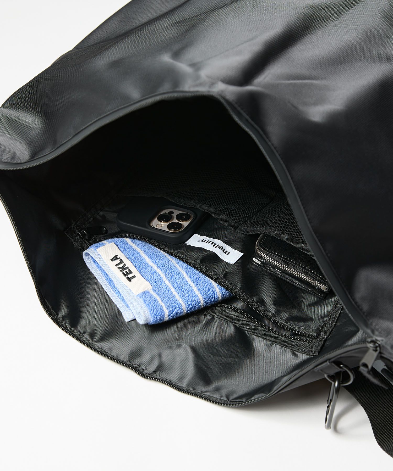 NYLON MESSENGER BAG / ナイロン メッセンジャーバッグ / ブラック /  MTM-BG-0104-23-A