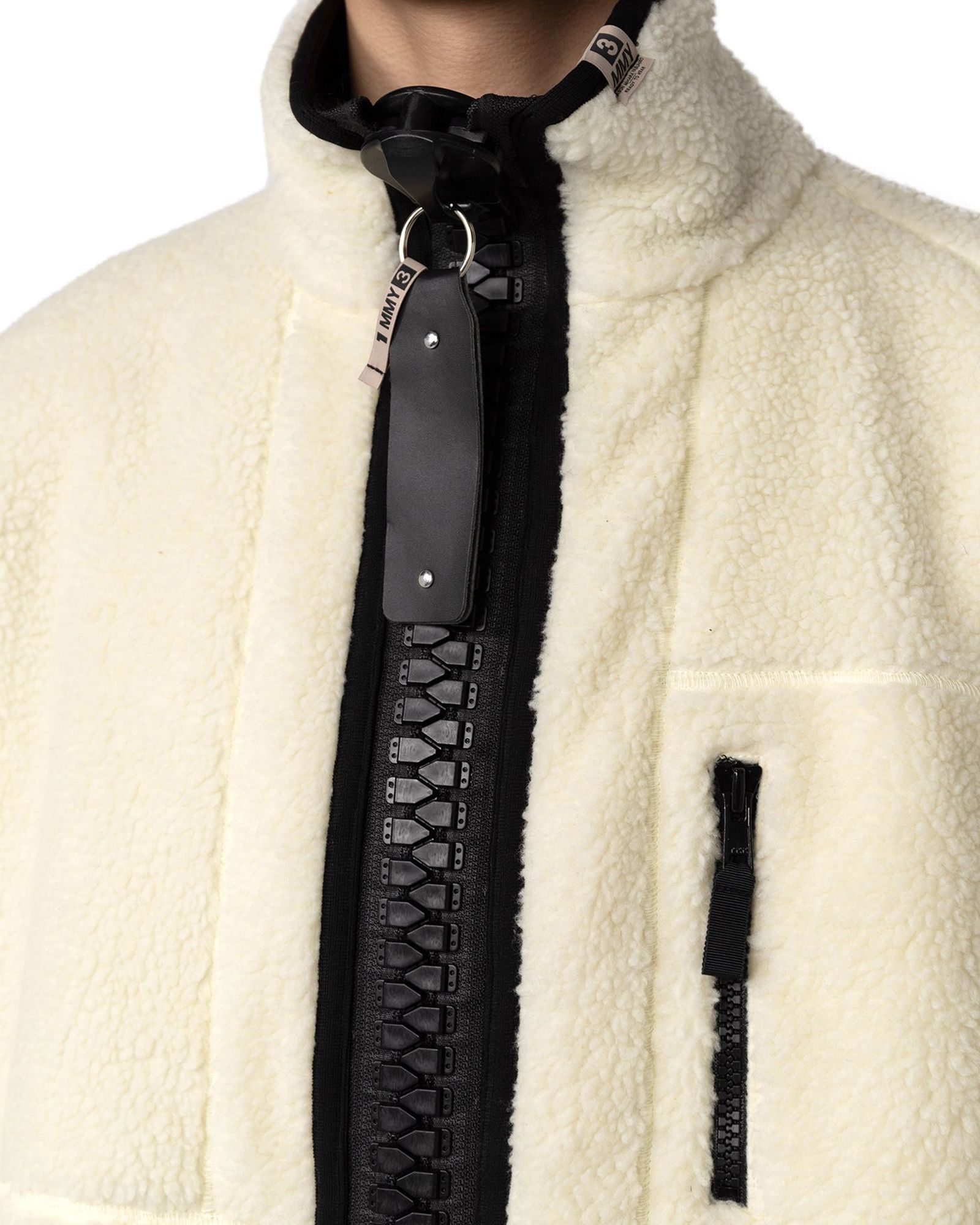 ＣＯＷ　ＢＯＡ　ＢＬＯＵＳＯＮ　１７１０１－０１１２
