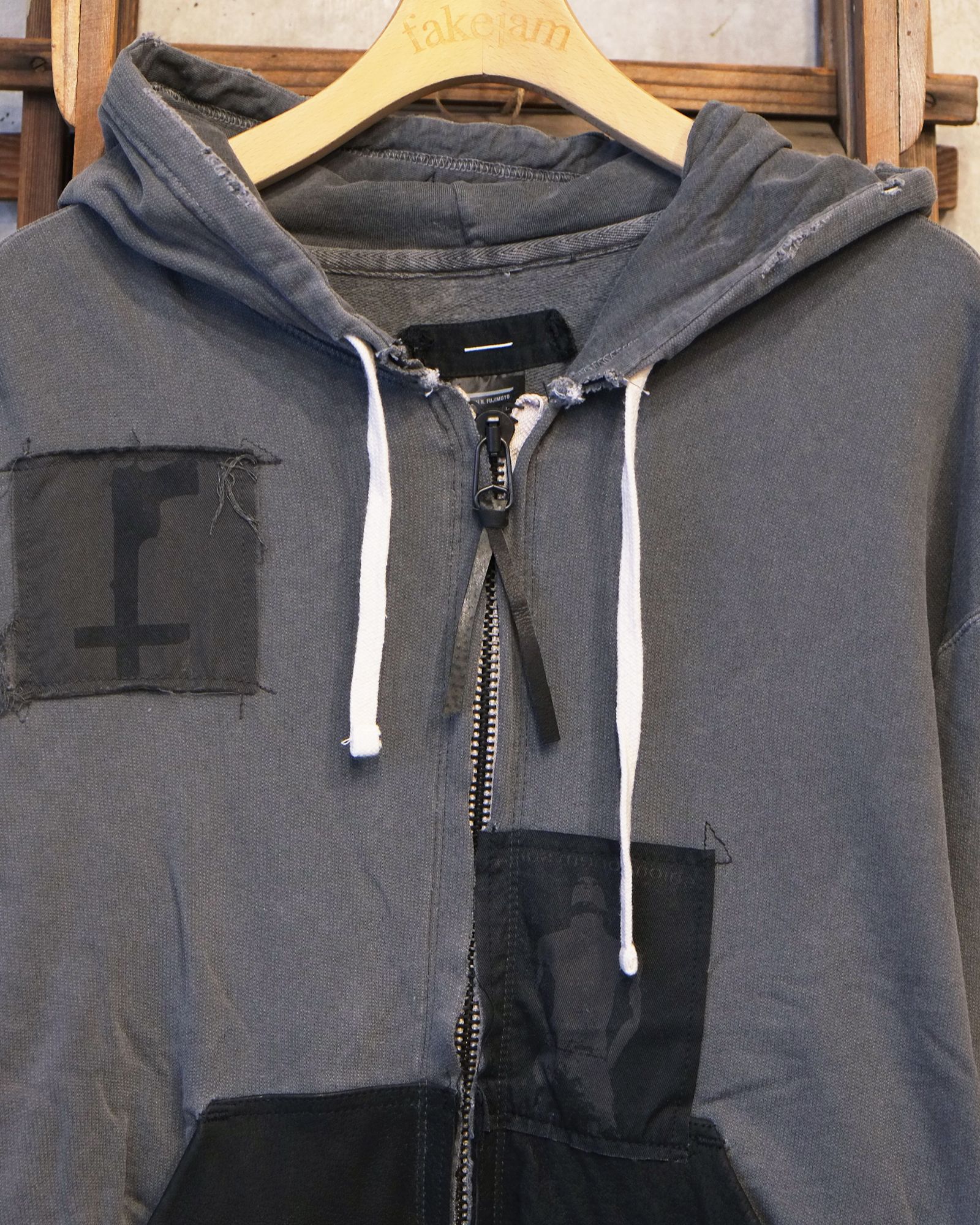 Bootleg Zip Up Hoodie With Patched(MIN) / ジップアップ パーカー / 10イヤーズ ブラック / M-P4-BG7