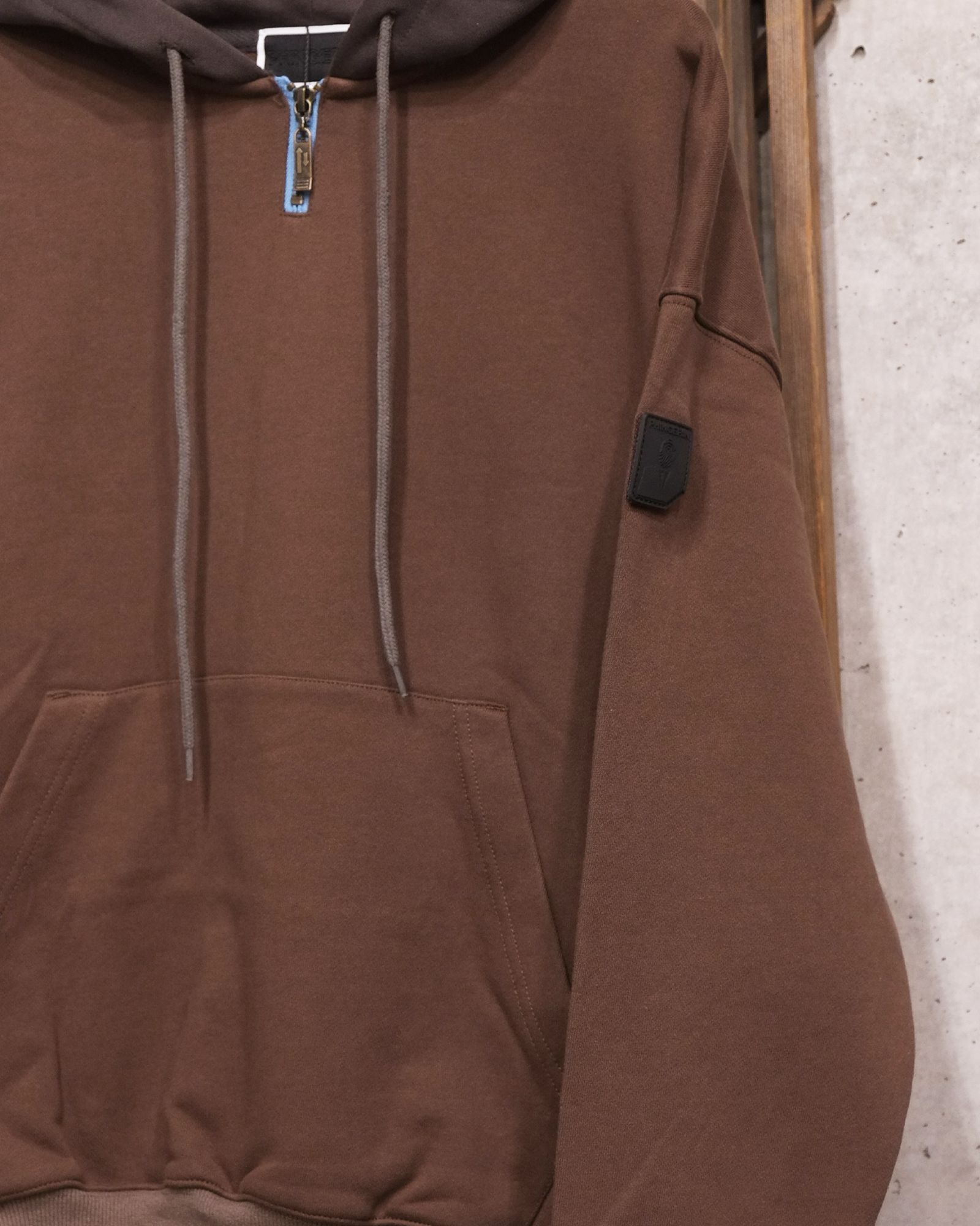 Mini Zip Hoodie / パーカー / ブラウン / PD-262-HCS-031
