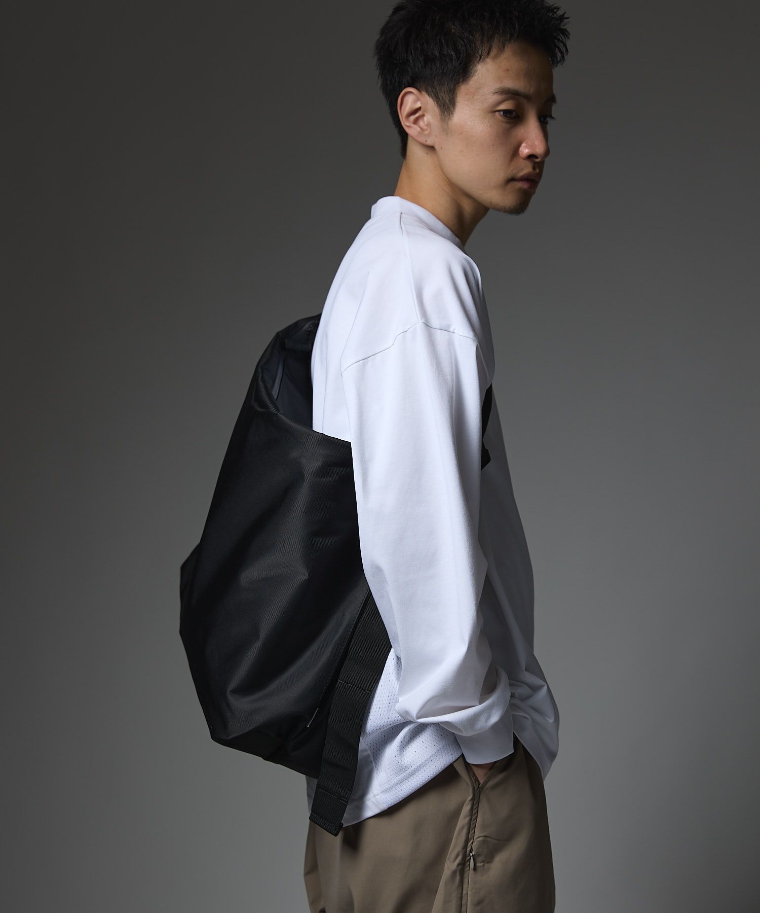 NYLON MESSENGER BAG / ナイロン メッセンジャーバッグ / ブラック /  MTM-BG-0104-23-A
