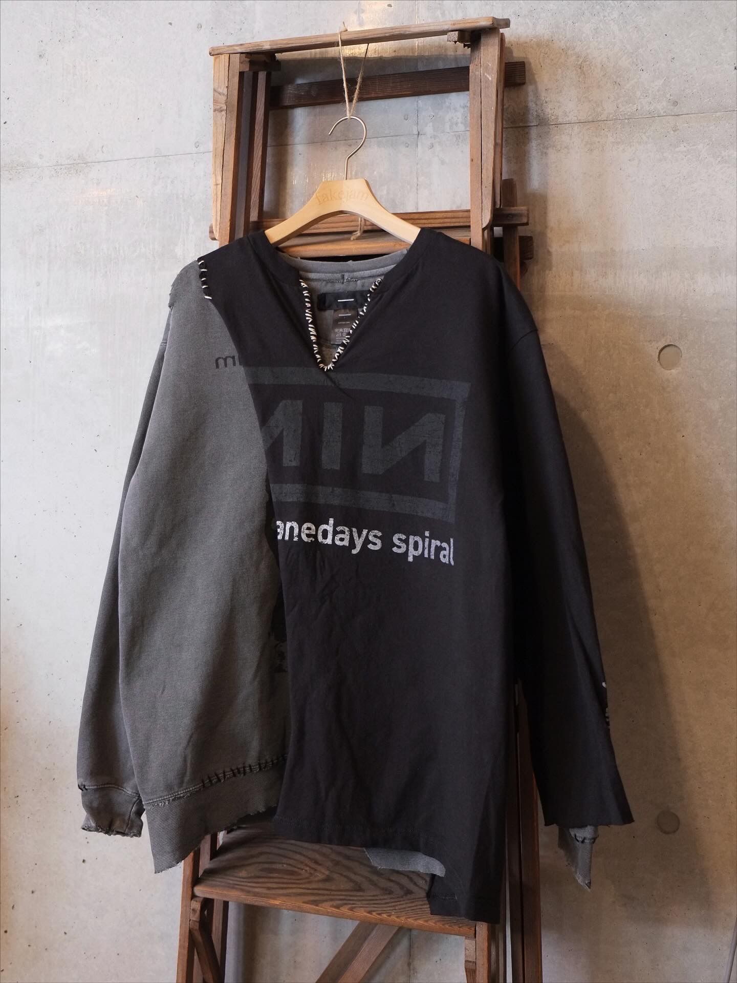 Bootleg Layered Crew Sweat(A MAN'S SHADOW)