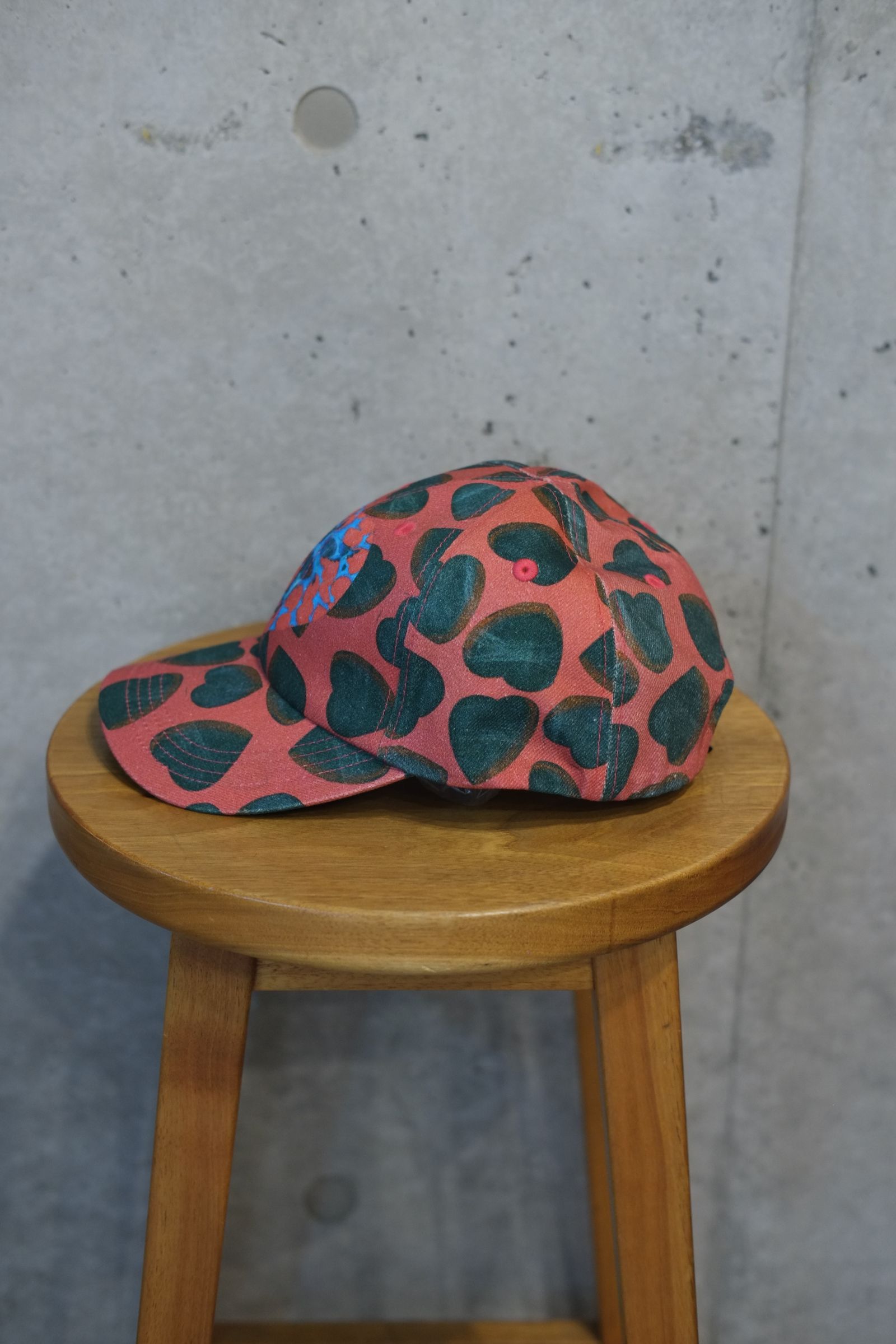 Art Replica Cap
