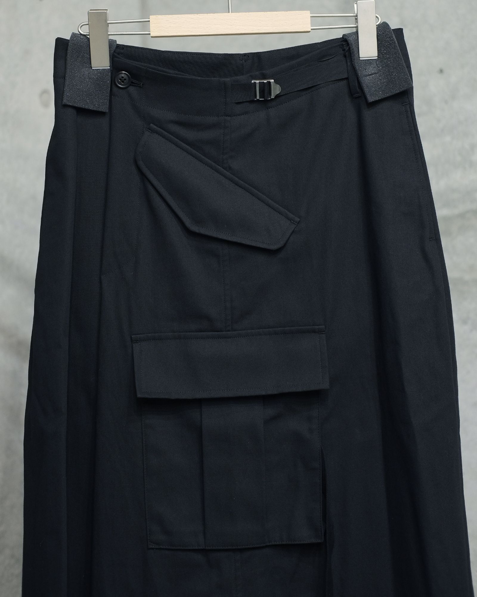 SOSHIOTSUKI - Kimono Breasted FieldI Cargo Trousers | fakejam