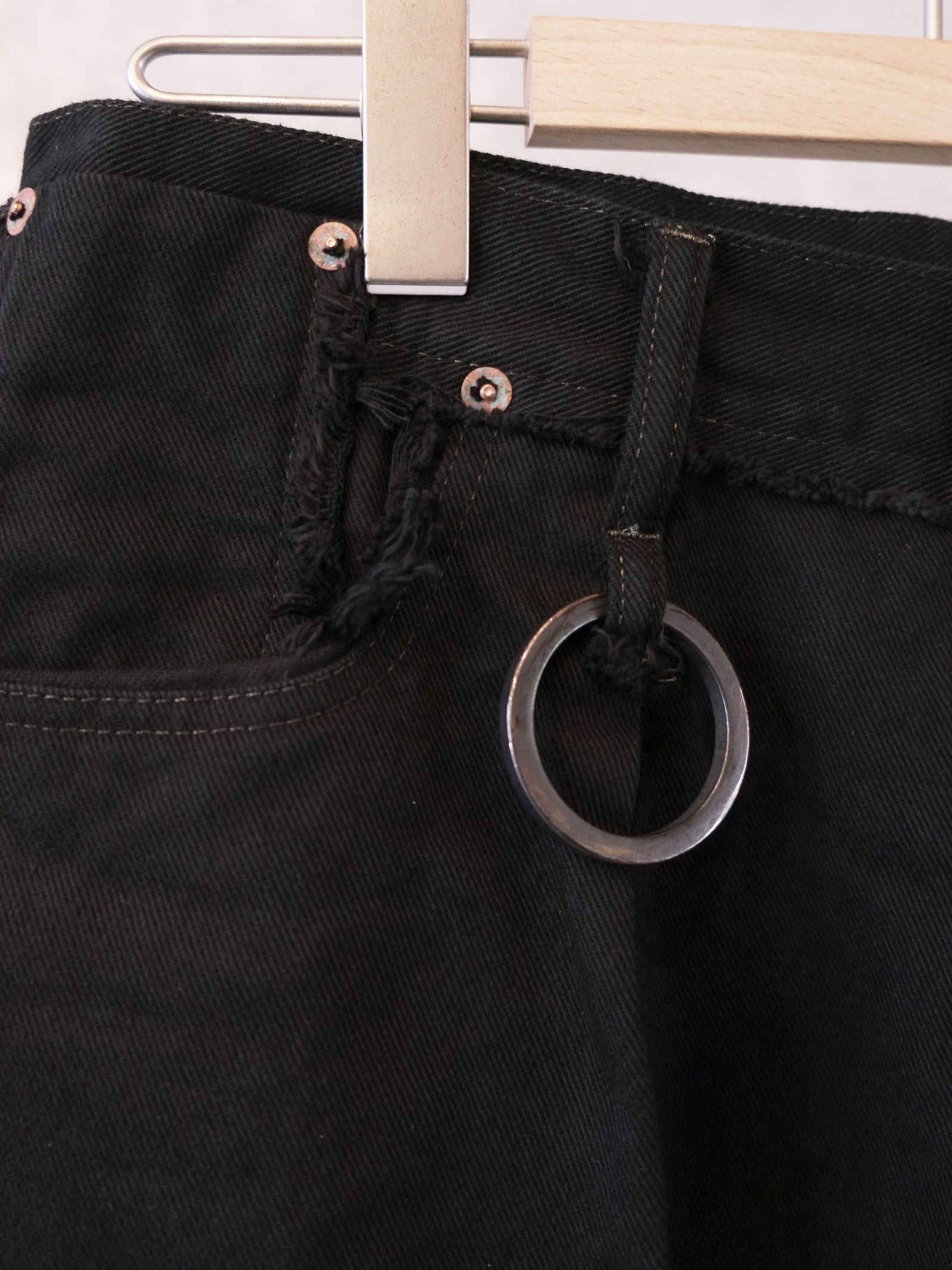 Slash Seam Twist Cargo Jeans(AFTER BLACK)