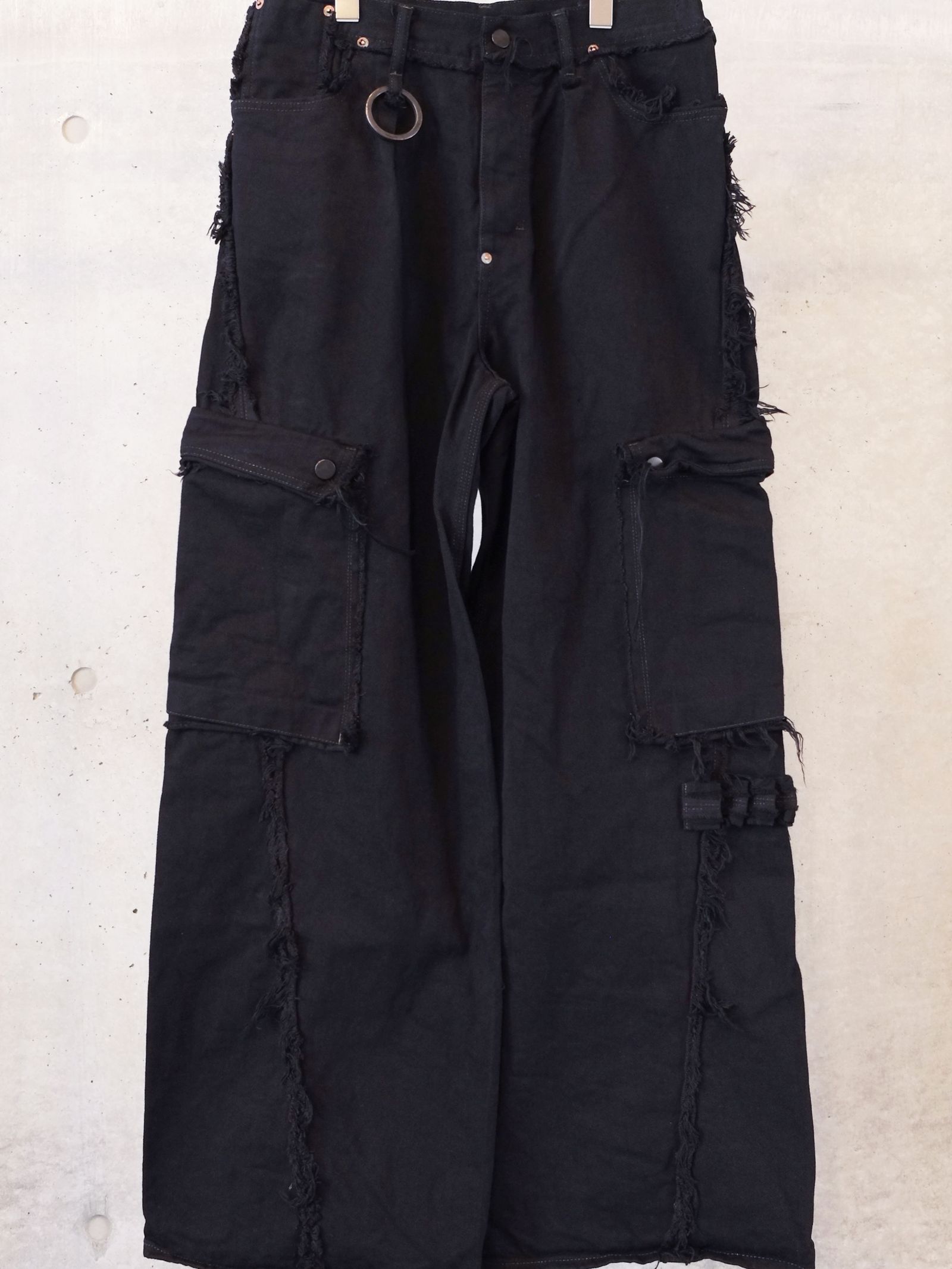 Slash Seam Twist Cargo Jeans(AFTER BLACK)