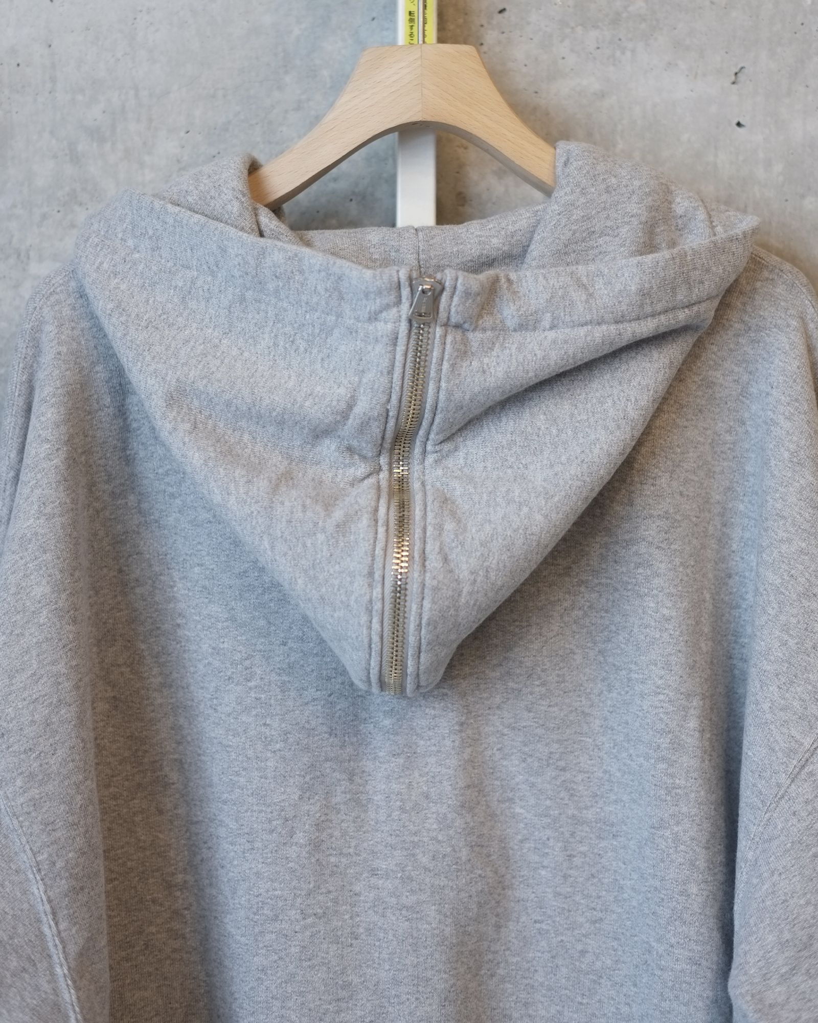 Harf Zip Pullover Hoodie