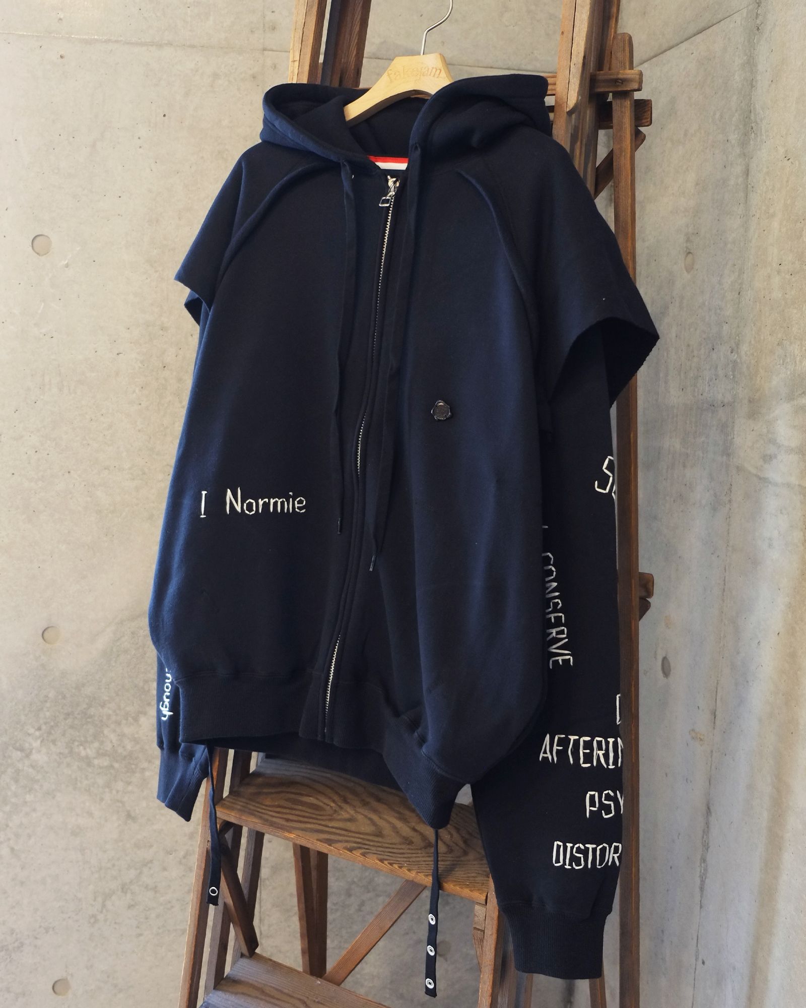 I Normie Zip Hoodie / ジップアップパーカー / ブラック / SW-SV-NRA-1001