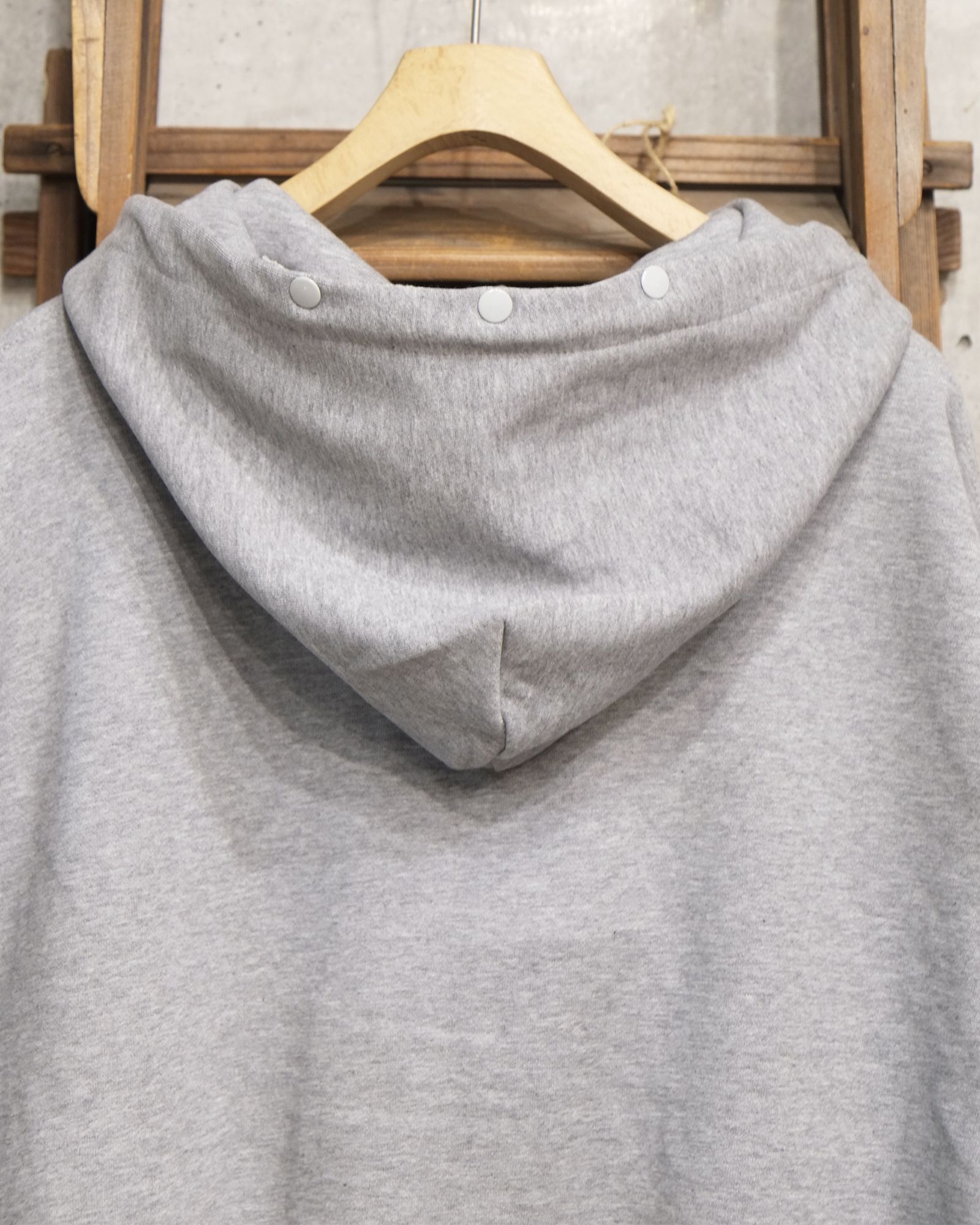 Visor Button Hoodie / ボタン パーカー / ヘザーグレー / PD-262-HCS-041
